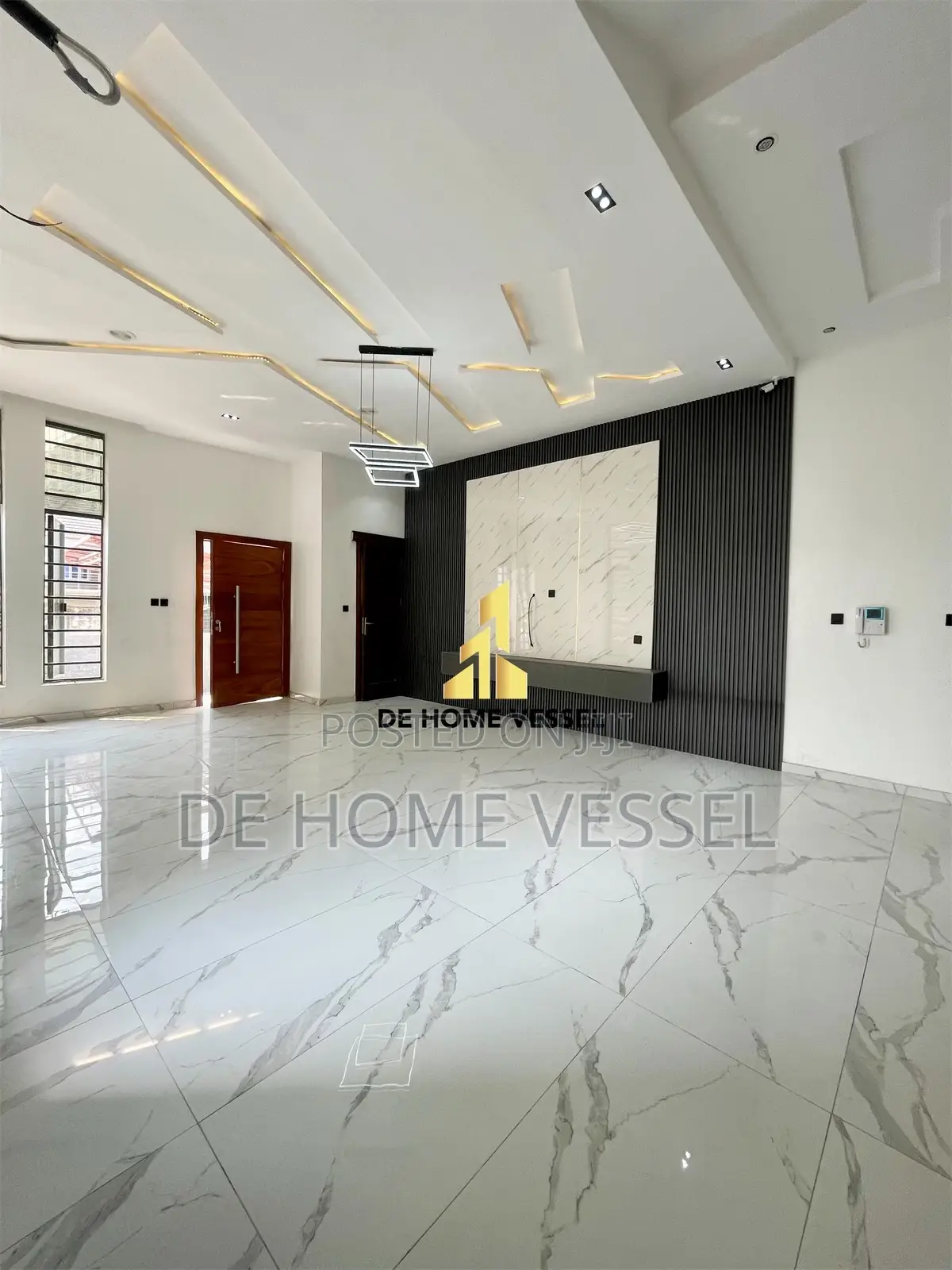 5bdrm Duplex in Ikate for sale in Ikate