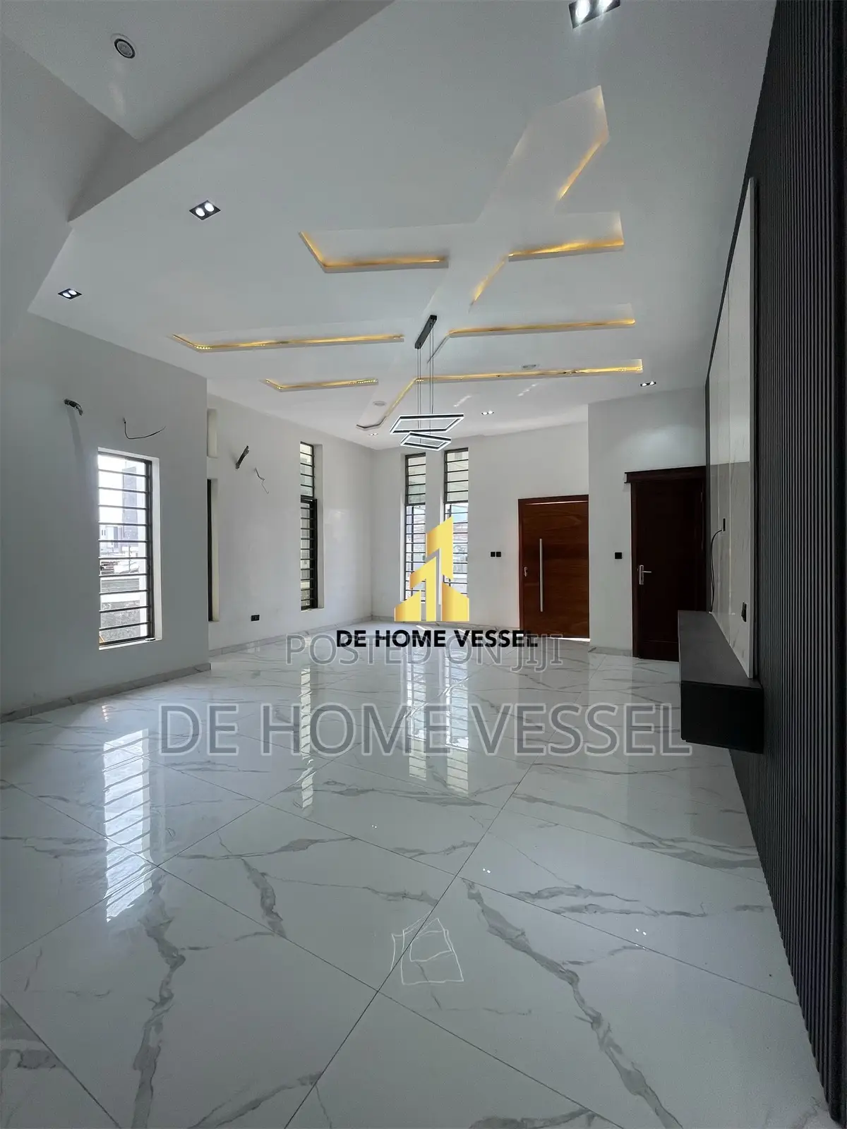 5bdrm Duplex in Ikate for sale in Ikate