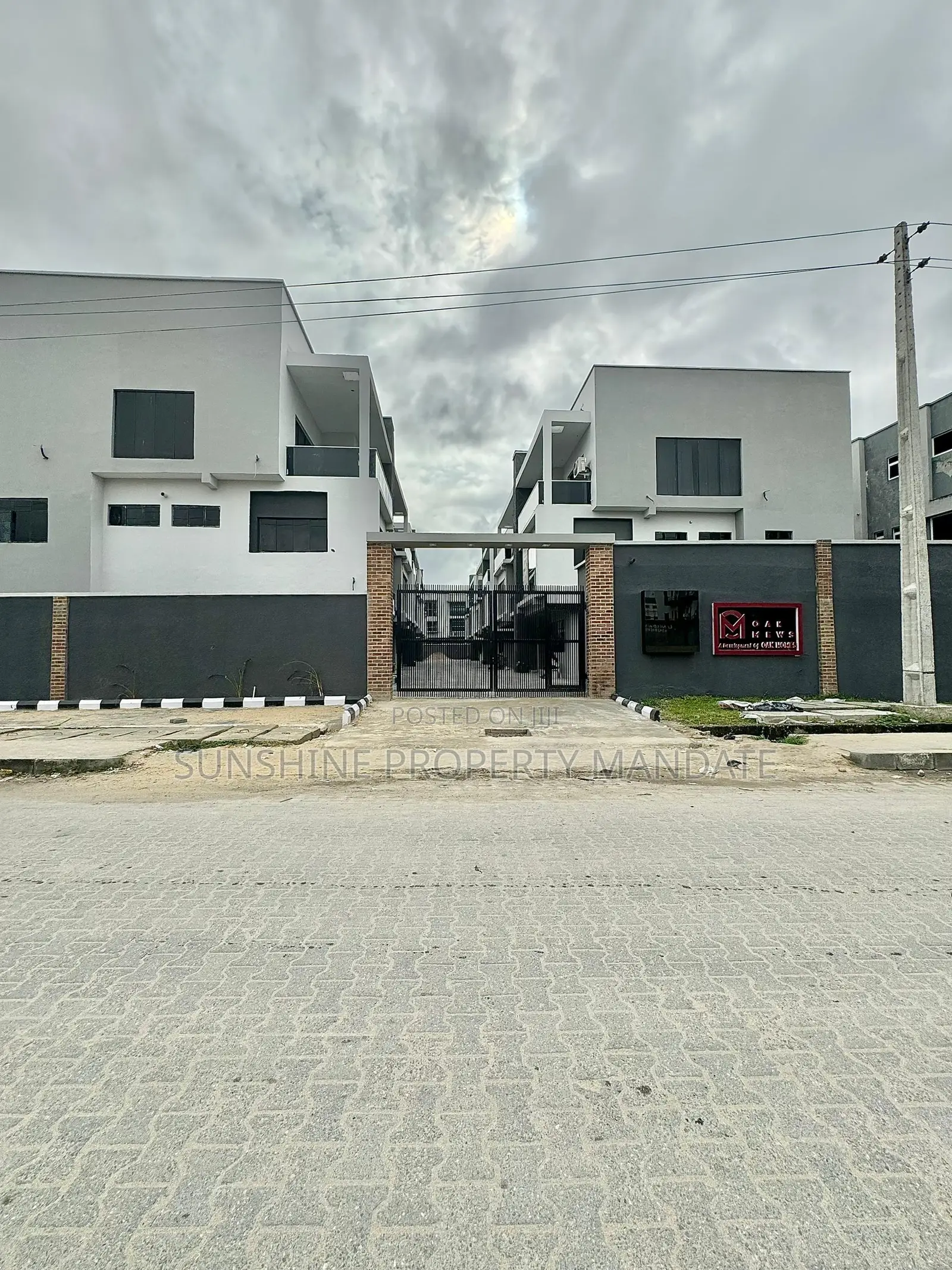 5bdrm Duplex in Ikate Elegunshi for sale in Ikate-Elegushi