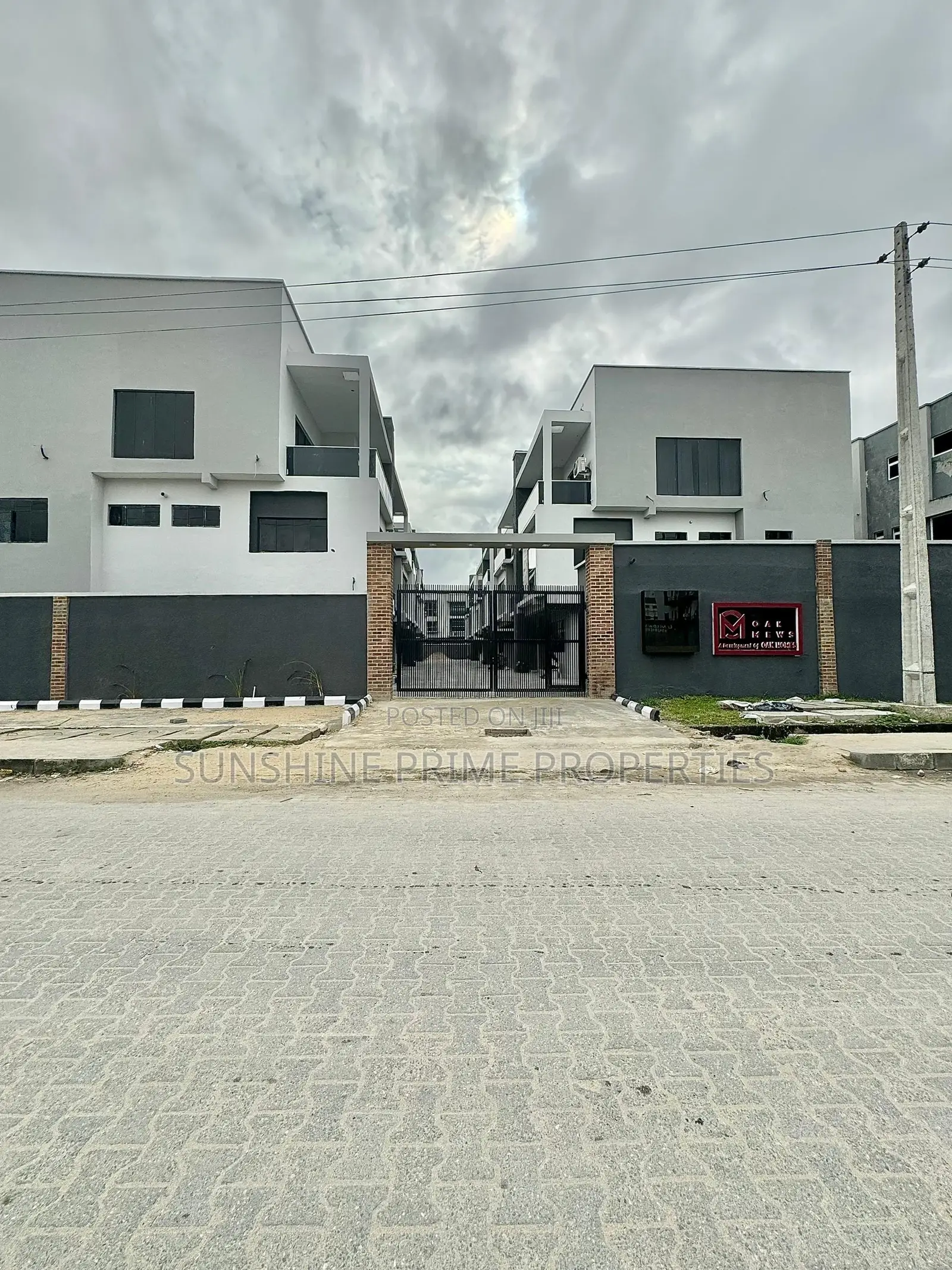 5bdrm Duplex in Ikate Elegunshi for sale in Ikate-Elegushi