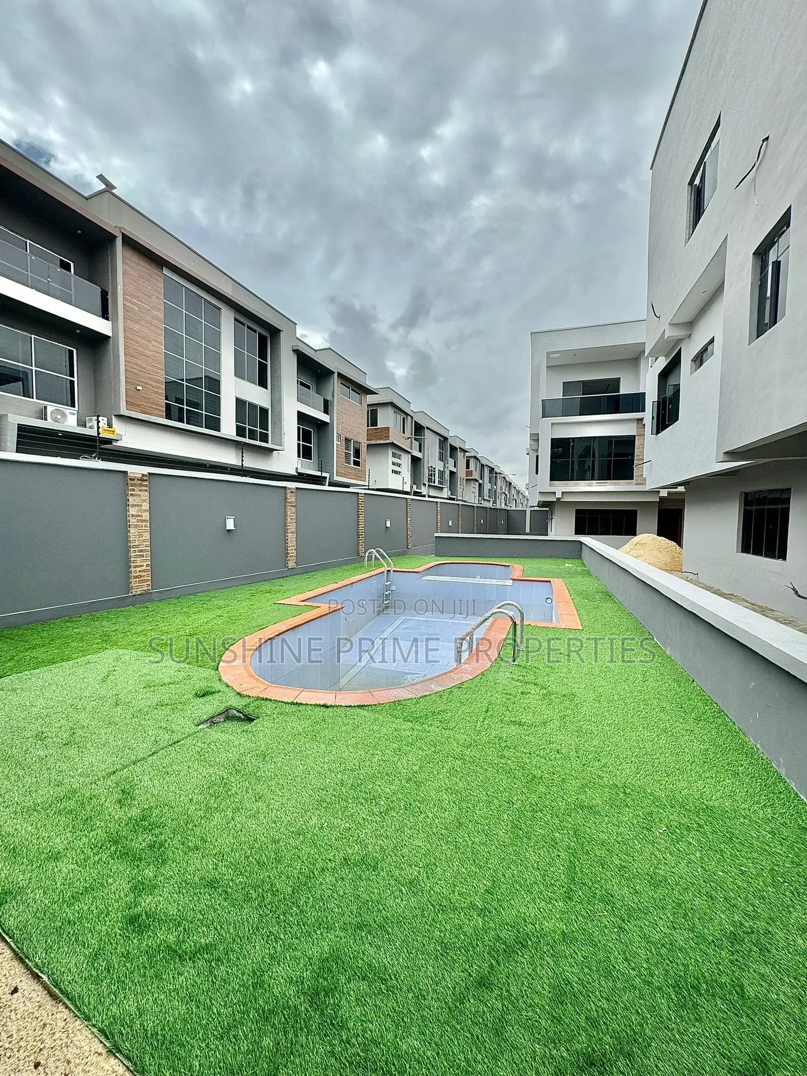 5bdrm Duplex in Ikate Elegunshi for sale in Ikate-Elegushi