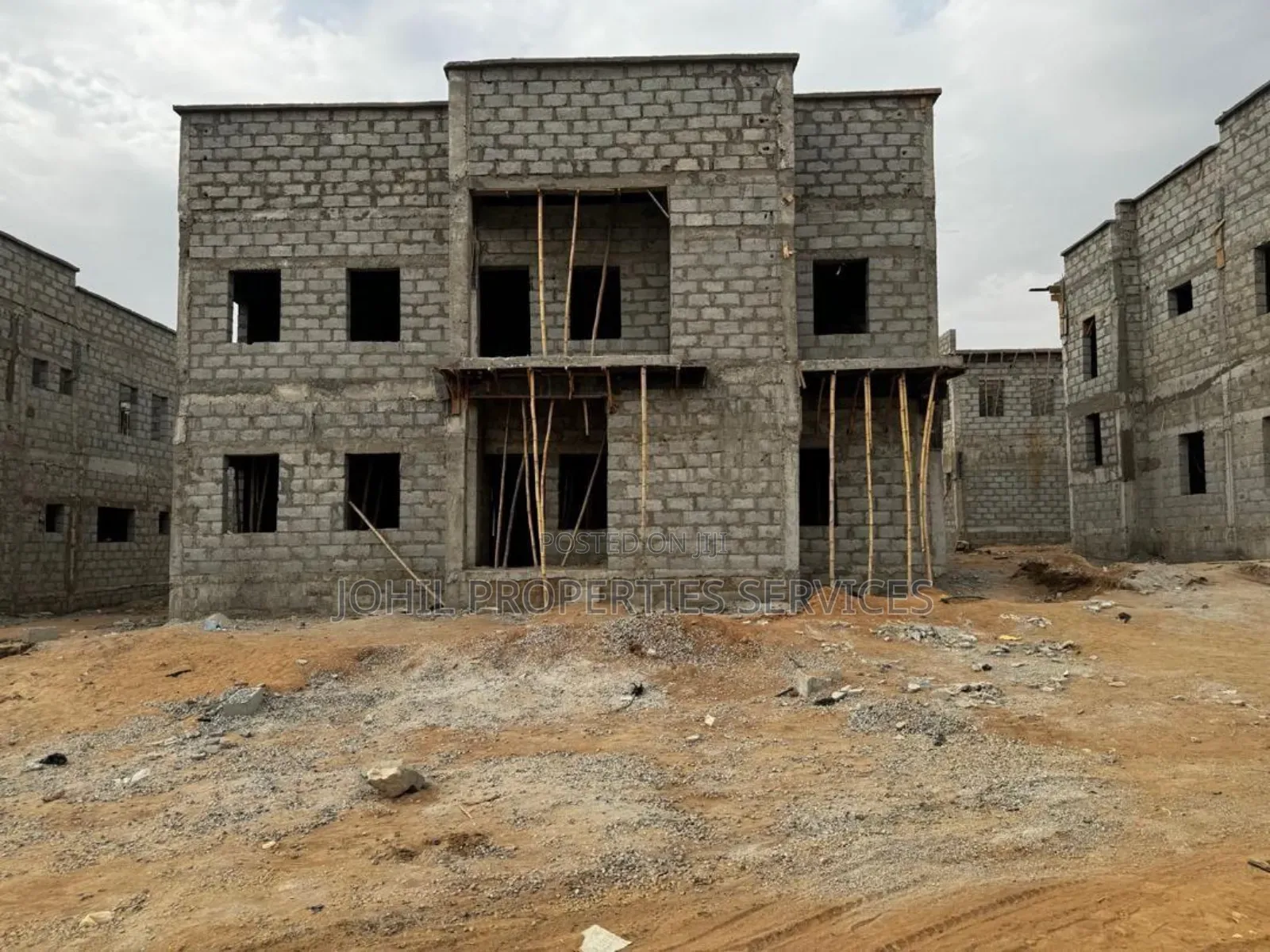 4bdrm Duplex in Naf Valley Estate for sale in Idu Industrial