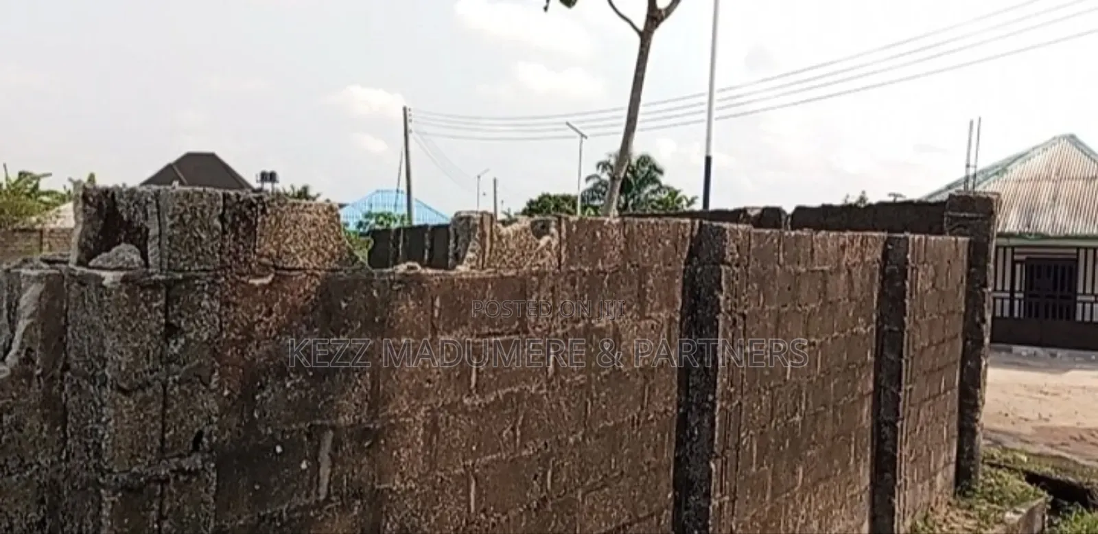 For Sale : 3 Plots on G.U.Aker Major Road,Eliozu in Port-Harcourt