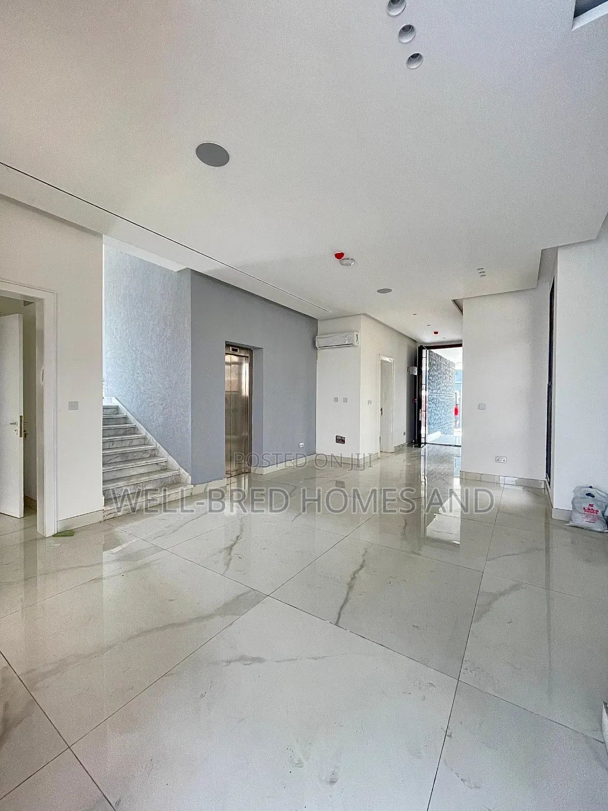 5bdrm Duplex in Ikoyi Lagos for sale in Ikoyi