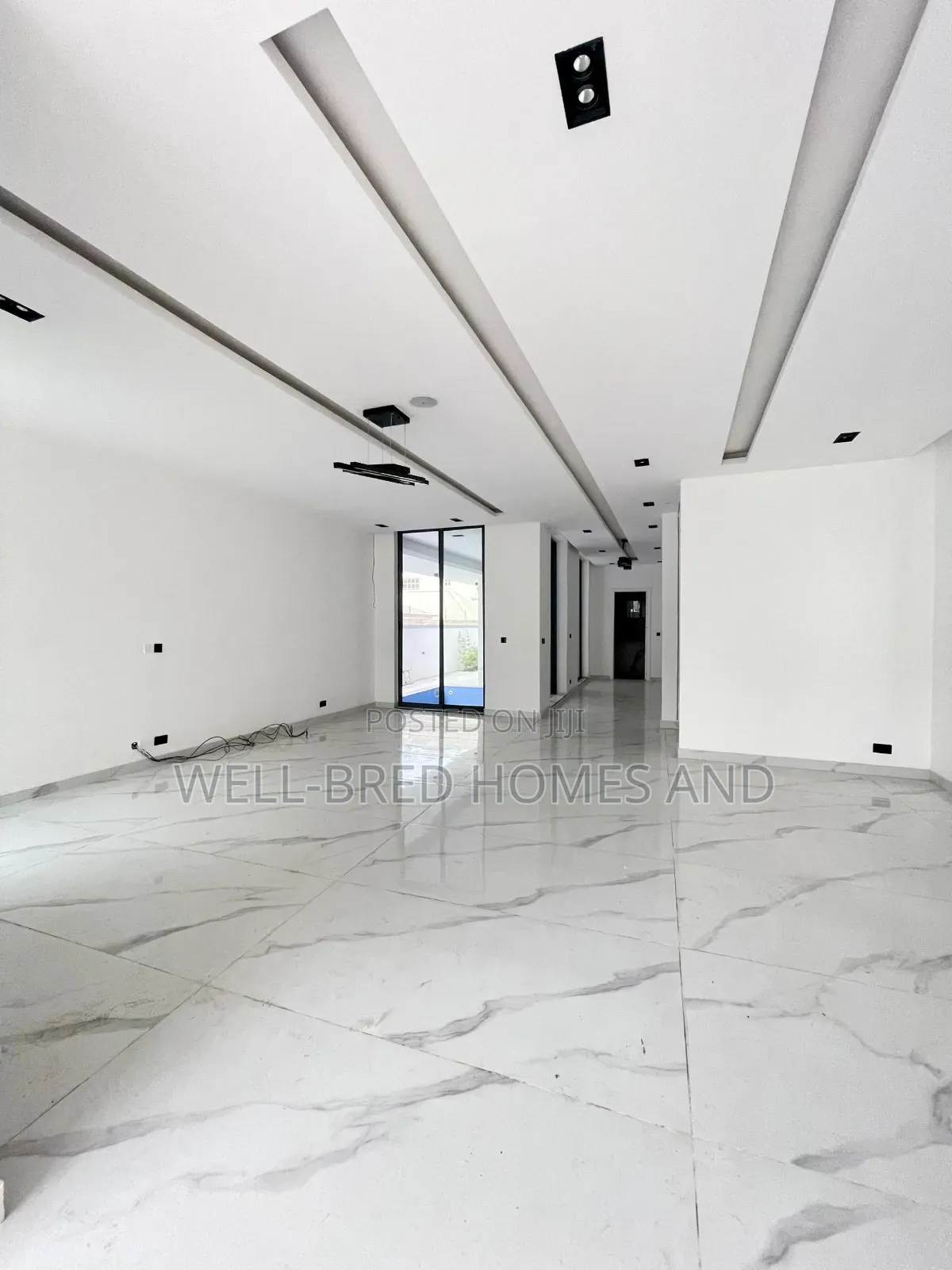 5bdrm Duplex in Lekki Phase 1 for sale in Lekki Phase 1