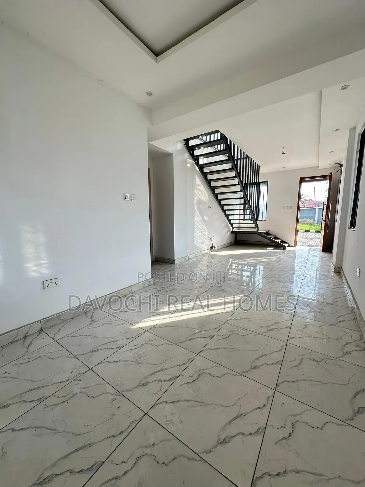 2bdrm Apartment in Mobile Road, Lekki for rent in Lekki
