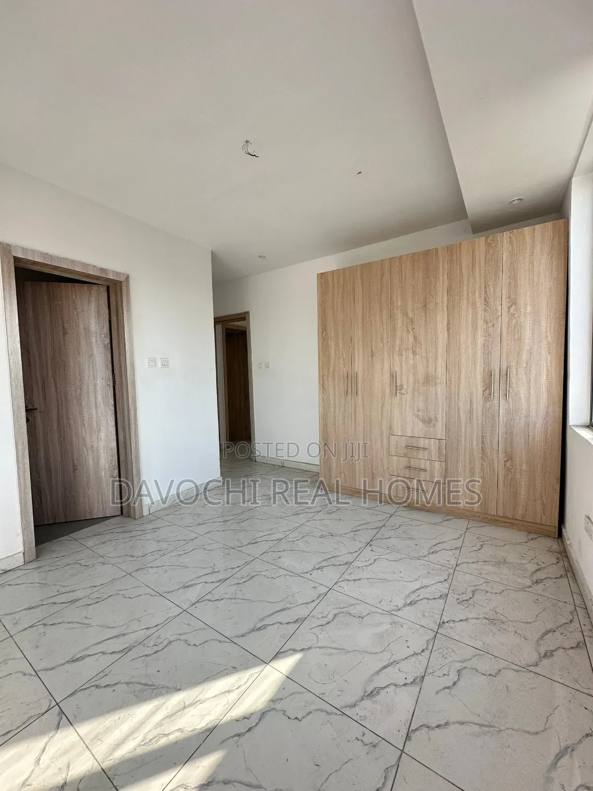 2bdrm Apartment in Mobile Road, Lekki for rent in Lekki