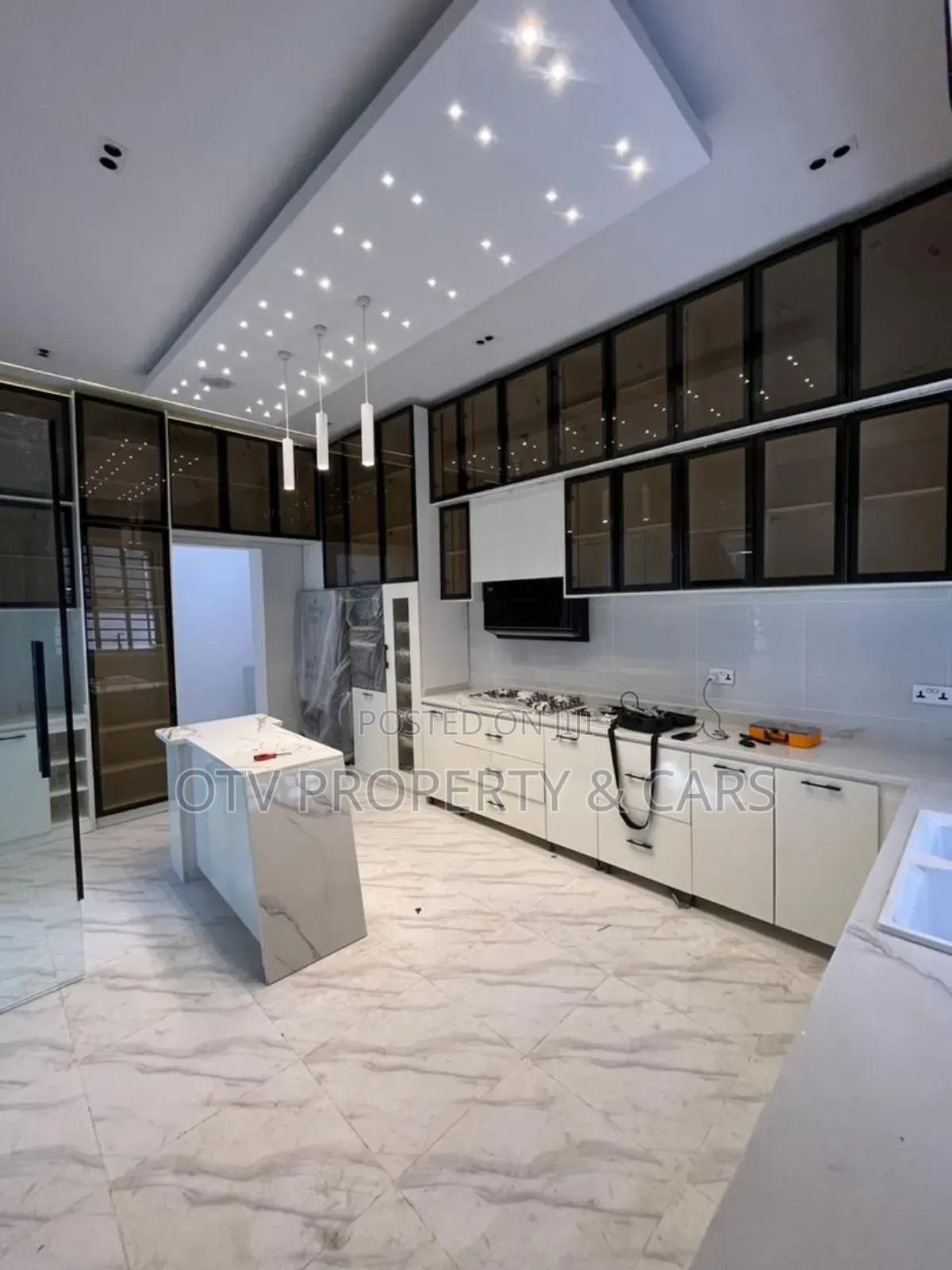 Furnished 4bdrm Maisonette in Lekki Phase 1 for sale in Lekki Phase 1