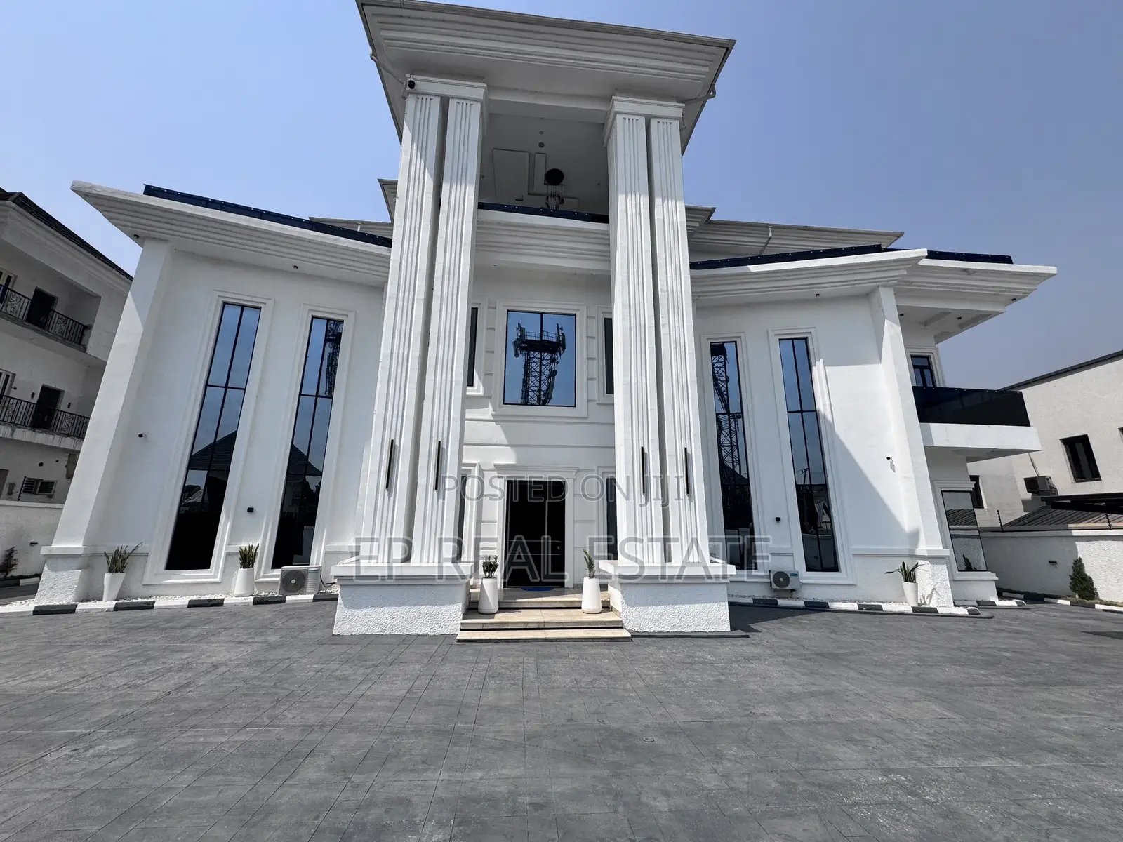 9bdrm Mansion in Guzape for sale in Guzape District