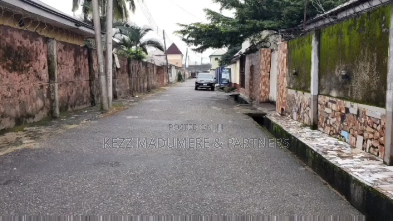 7bdrm Block of Flats in Rumuduru, Port for sale in Port-Harcourt