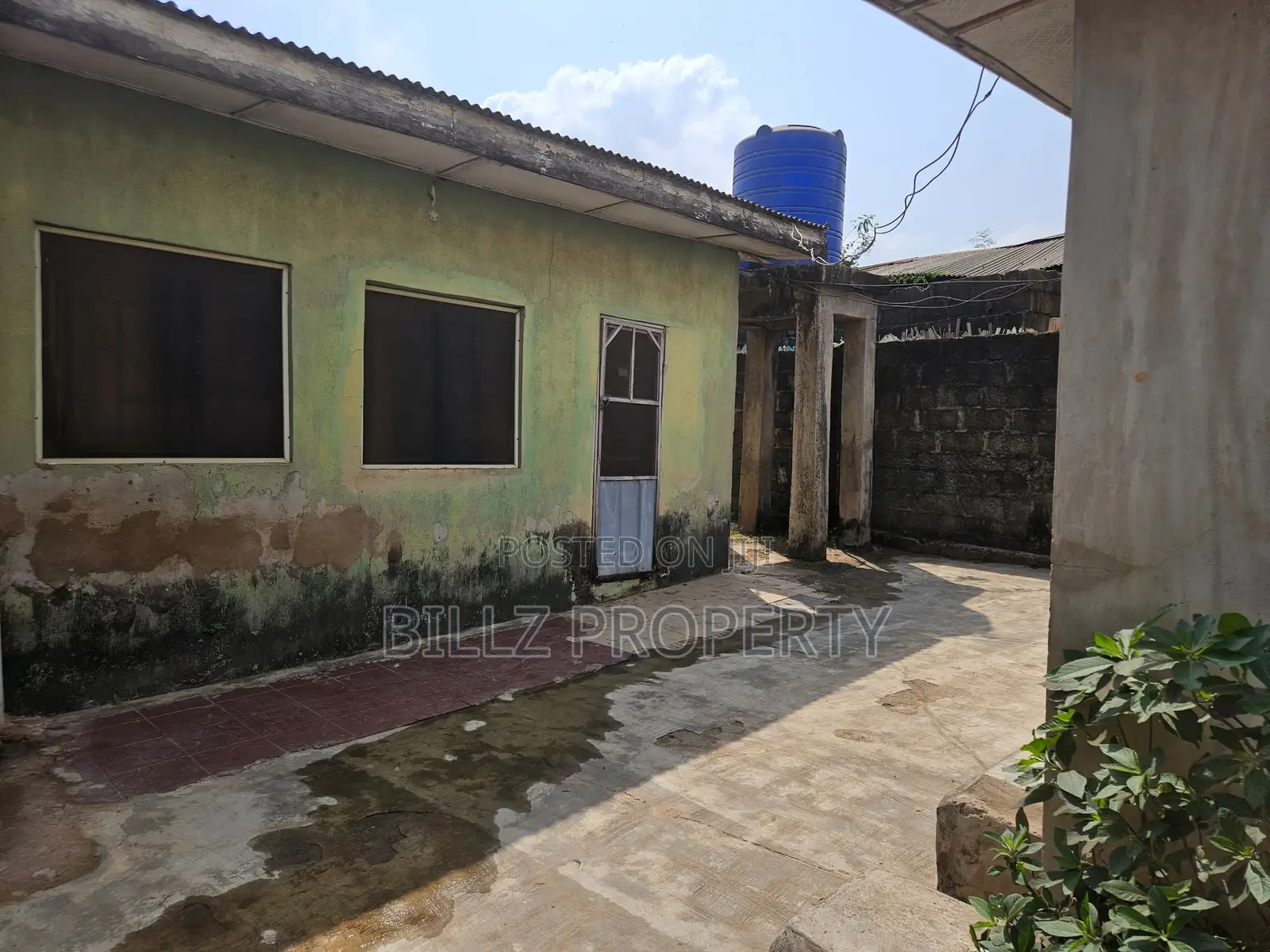 1bdrm Block of Flats in Igando for sale in Ikotun/Igando
