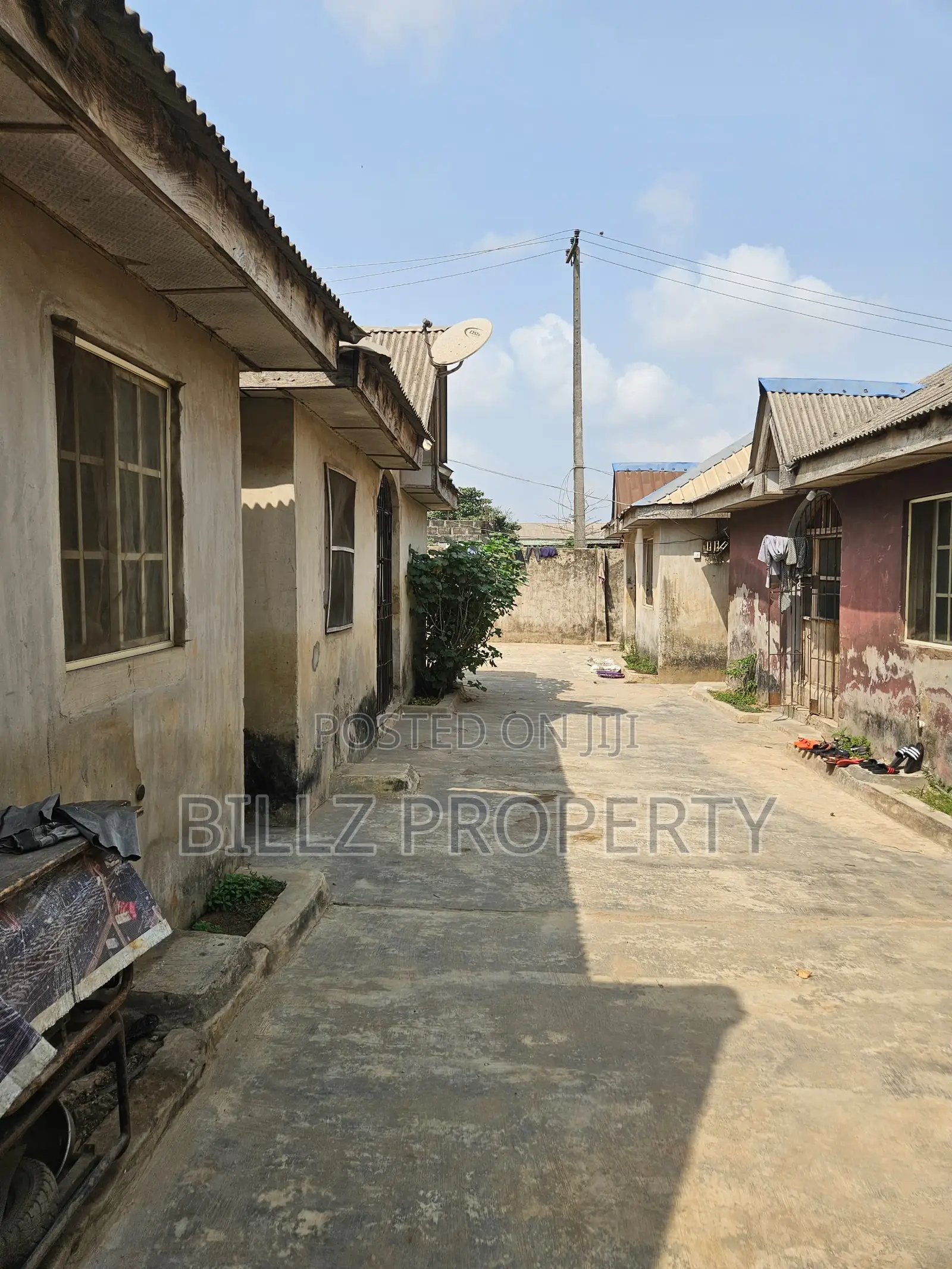 1bdrm Block of Flats in Igando for sale in Ikotun/Igando