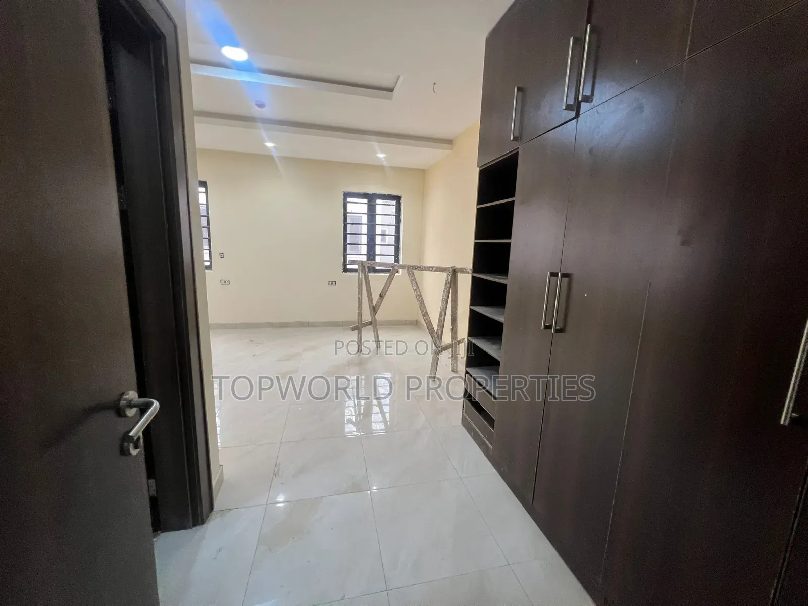 Furnished 4bdrm Duplex in Lekki Phase 1 for sale in Lekki