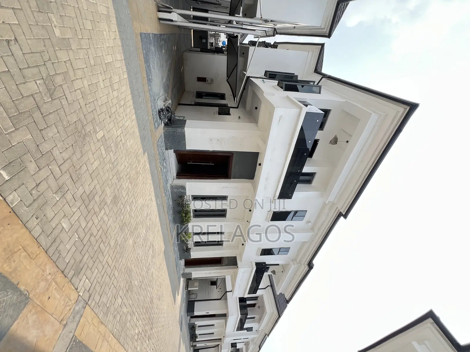 4bdrm Duplex in Orchid, Chevron for sale in Chevron