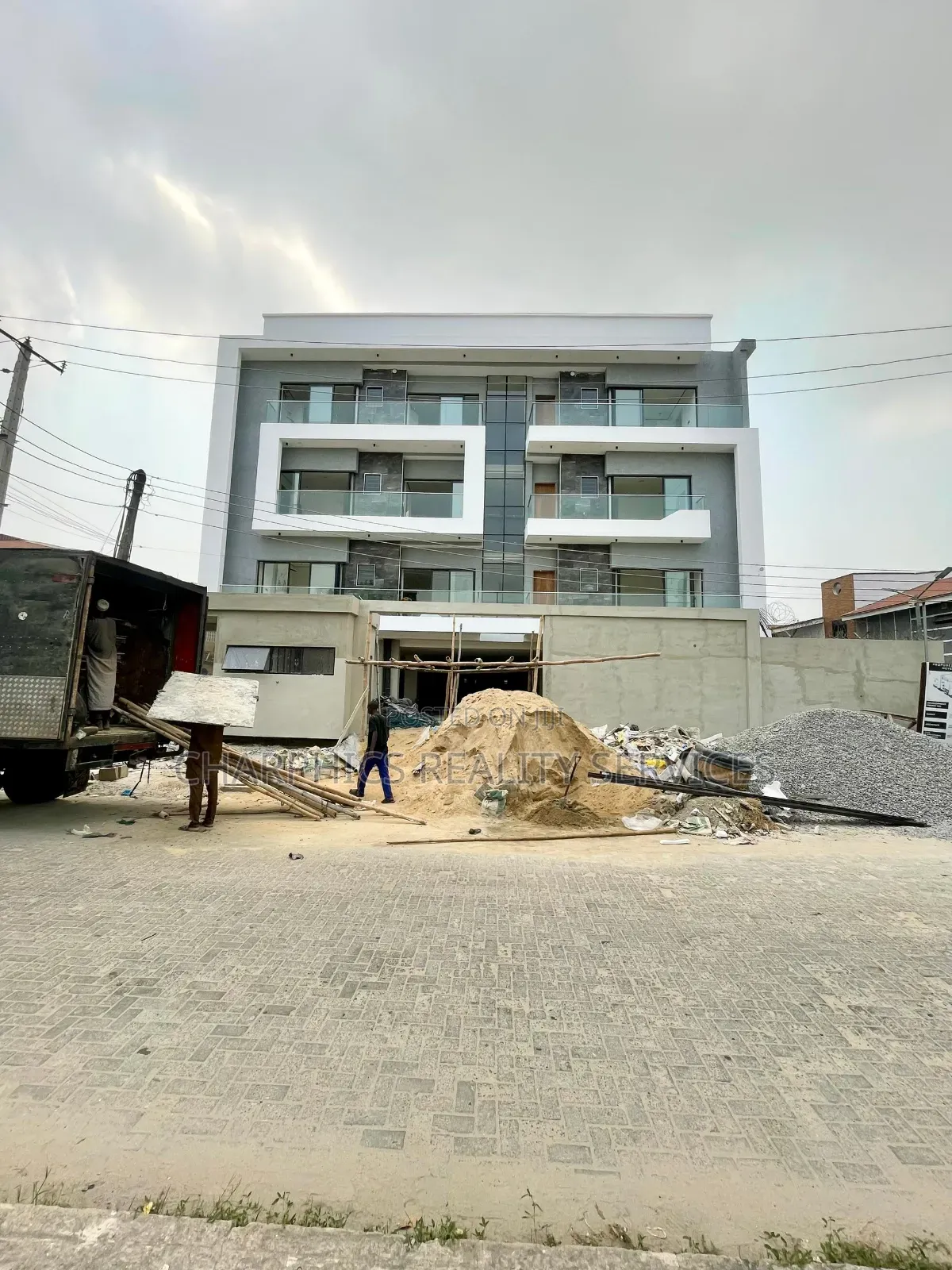 2bdrm Apartment in Ikate for sale in Ikate