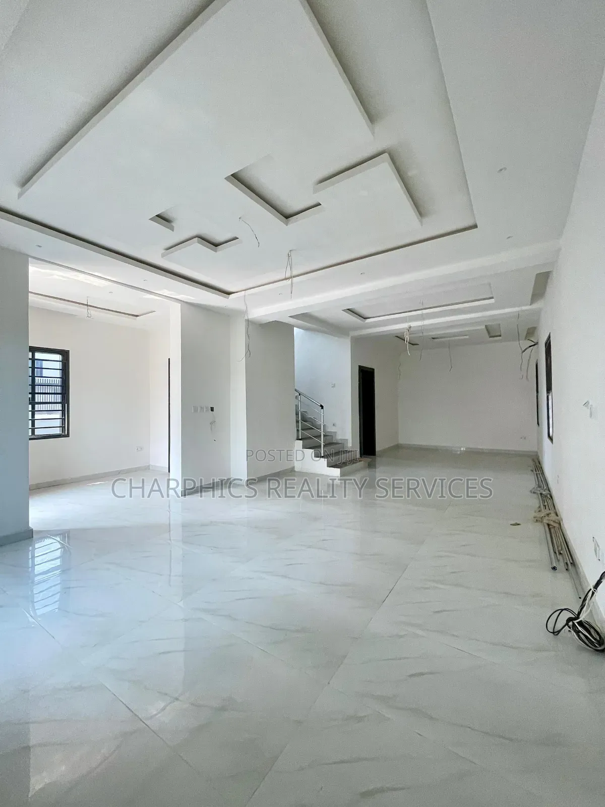 5bdrm Duplex in Ikate for sale in Ikate