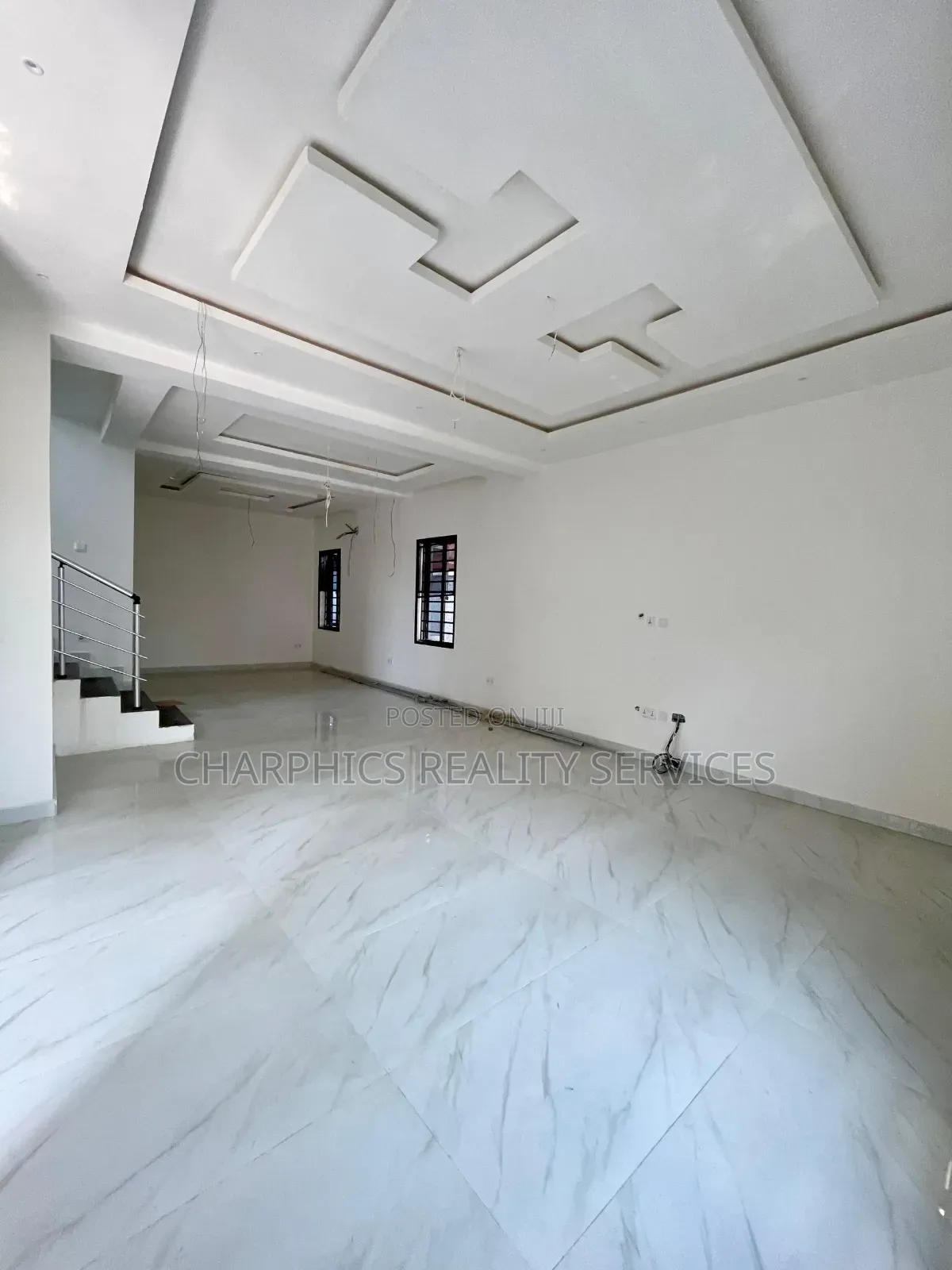 5bdrm Duplex in Ikate for sale in Ikate