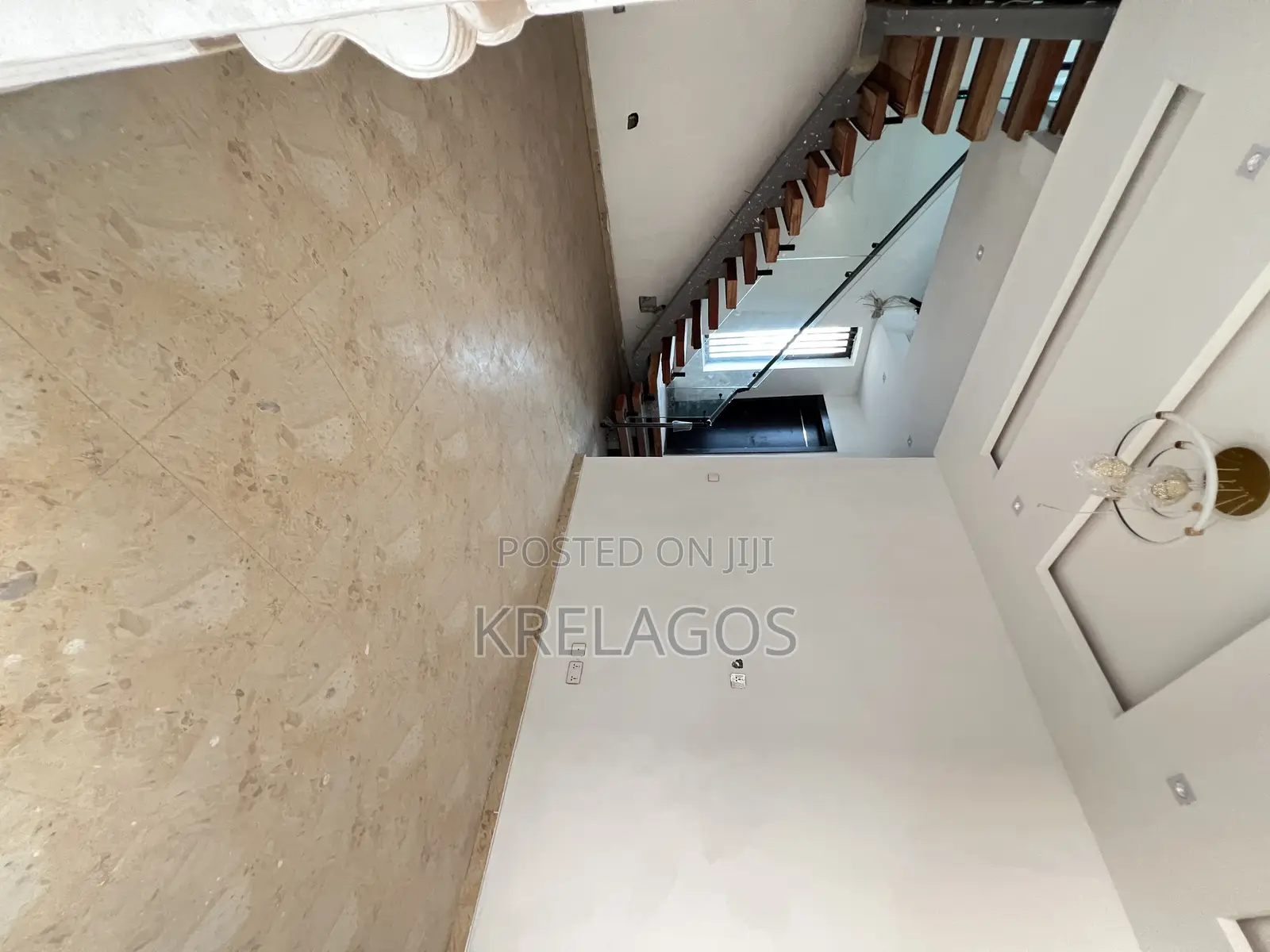 5bdrm Duplex in Orchid, Chevron for sale in Chevron