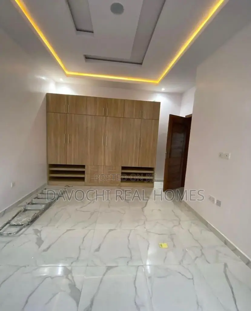 2bdrm Apartment in Lekki Phase1 for rent in Lekki Phase 1