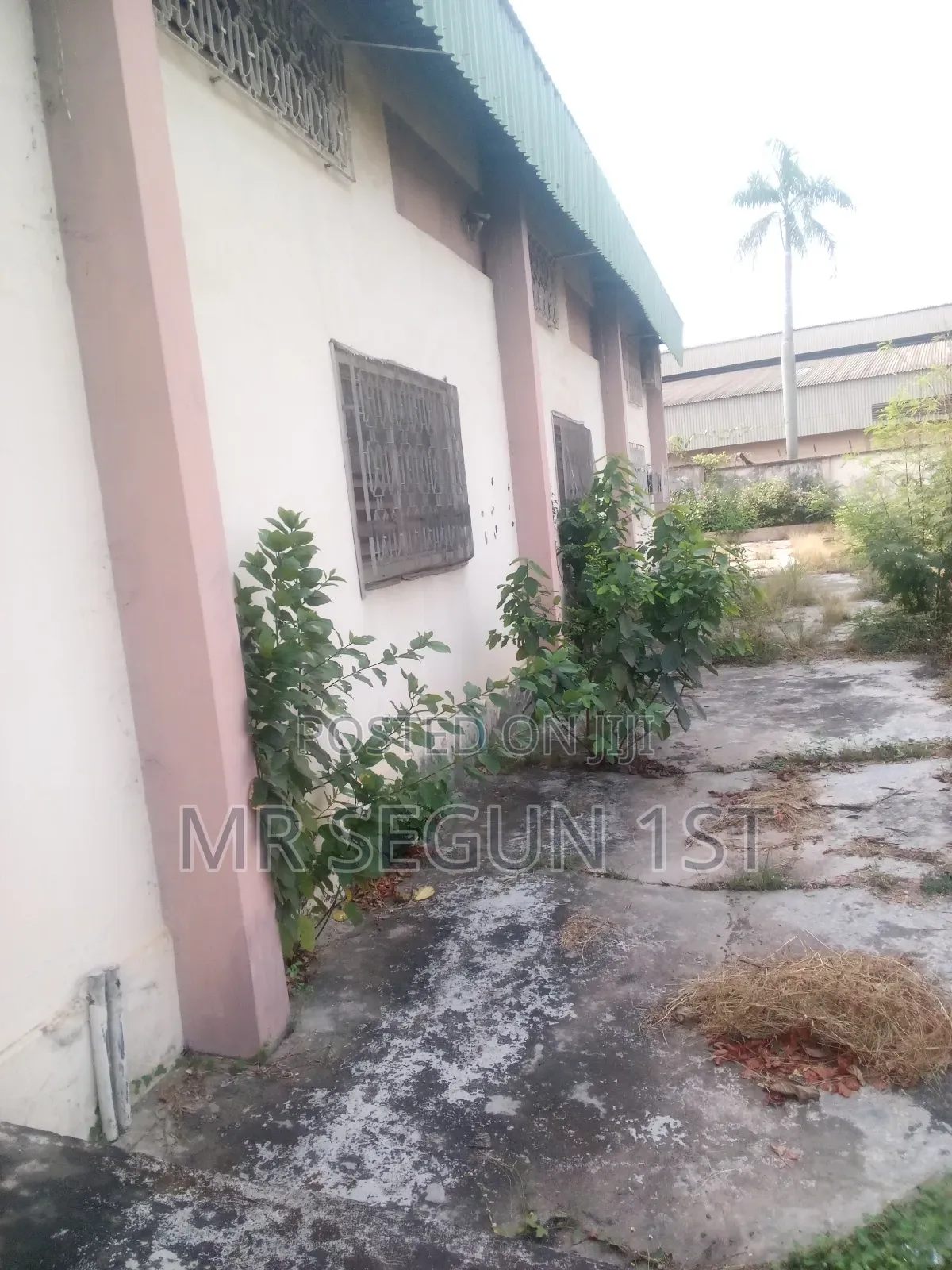 Warehouse and Admin Block in CHallenge / Ibadan