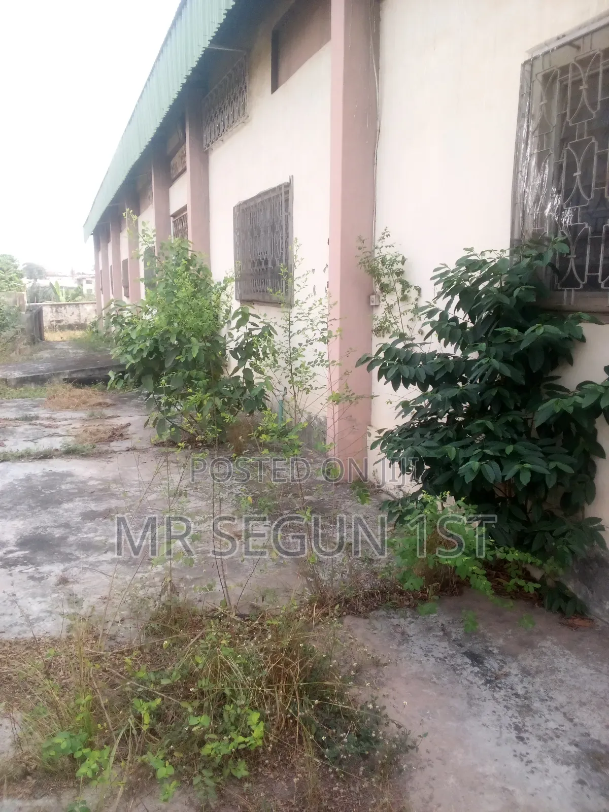 Warehouse and Admin Block in CHallenge / Ibadan
