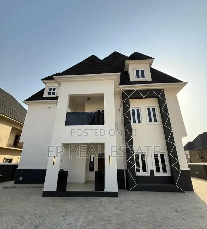6bdrm Duplex in Karsana for sale in Karsana