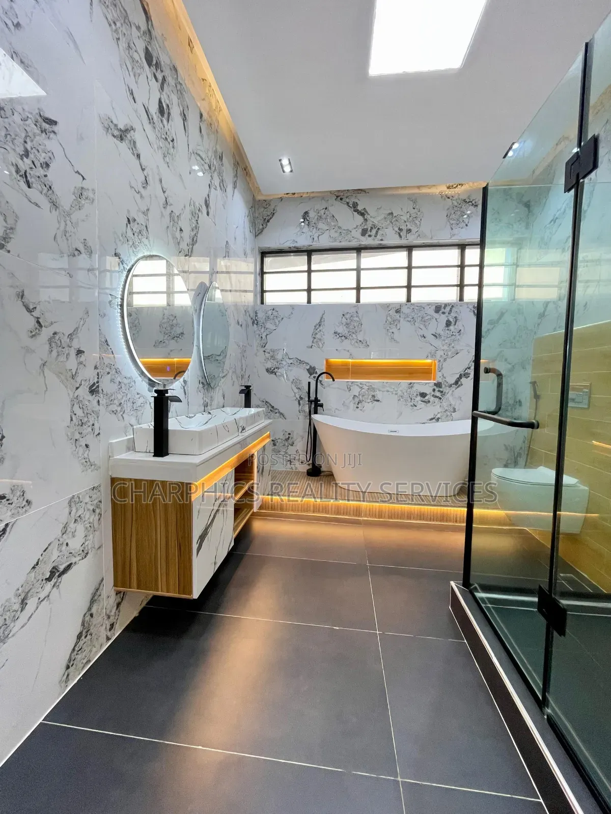 5bdrm Duplex in Osapa london for sale in Osapa london