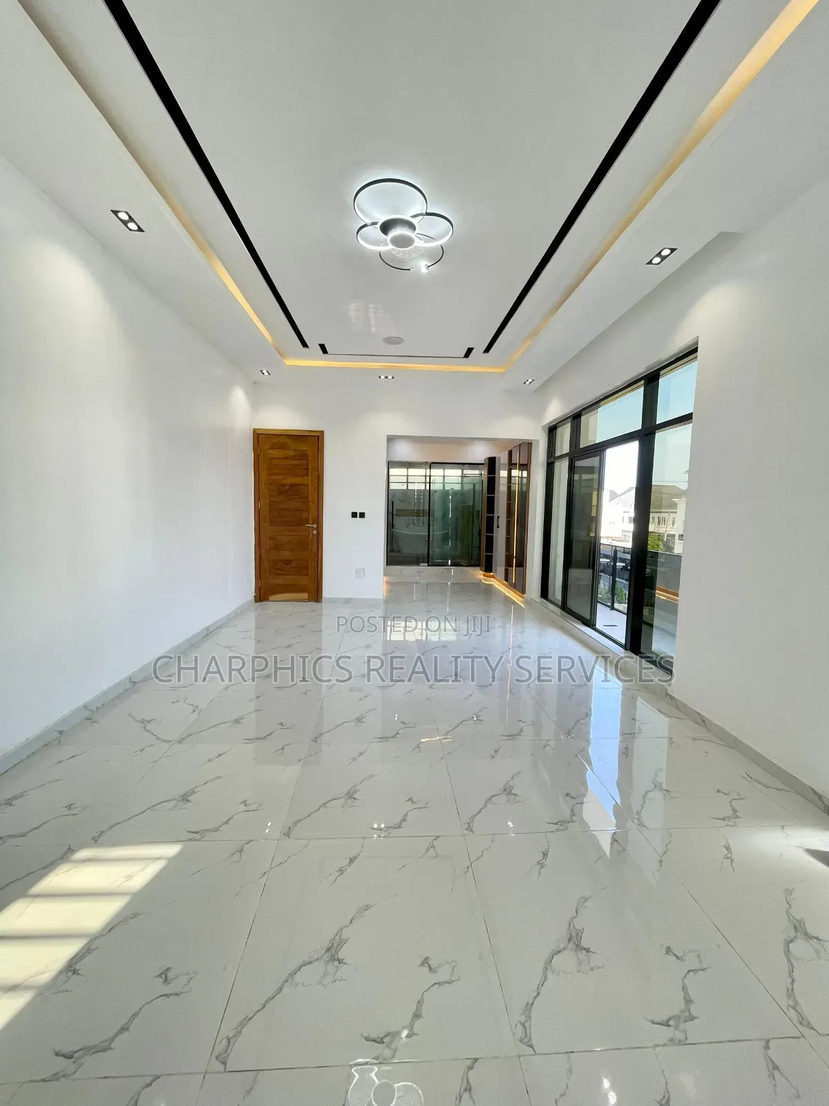 5bdrm Duplex in Osapa london for sale in Osapa london