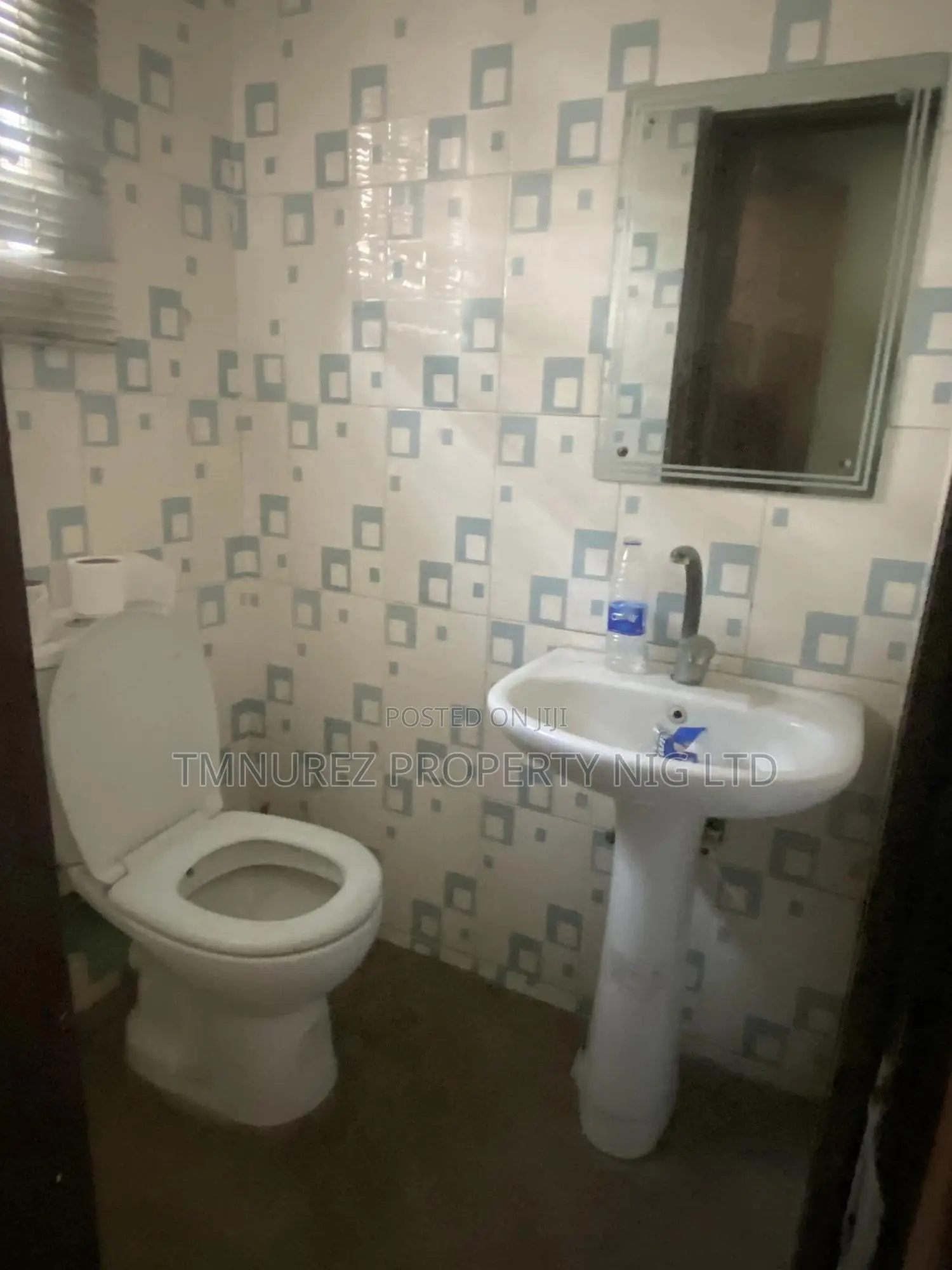 5bdrm Duplex in Lekki Phase 1 for rent in Lekki