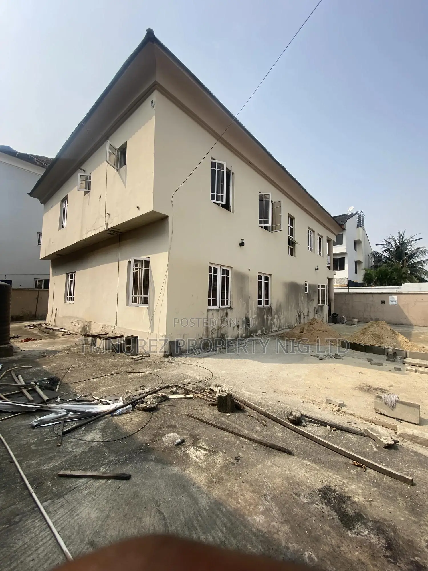 5bdrm Duplex in Lekki Phase 1 for rent in Lekki