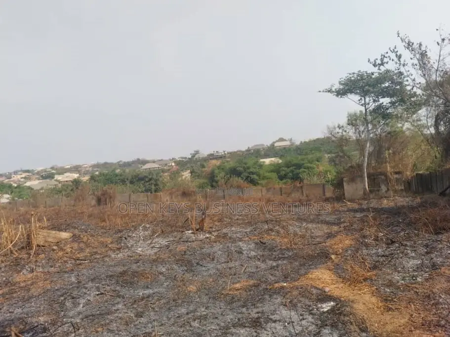 29 Massive Plots of Land in an Estate in Akala Express