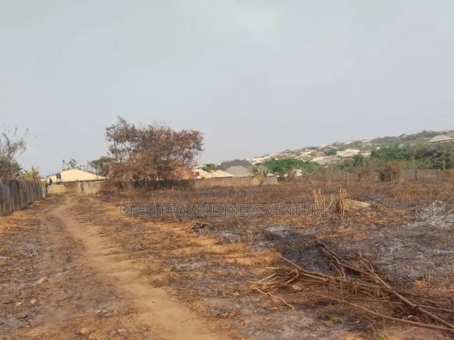 29 Massive Plots of Land in an Estate in Akala Express