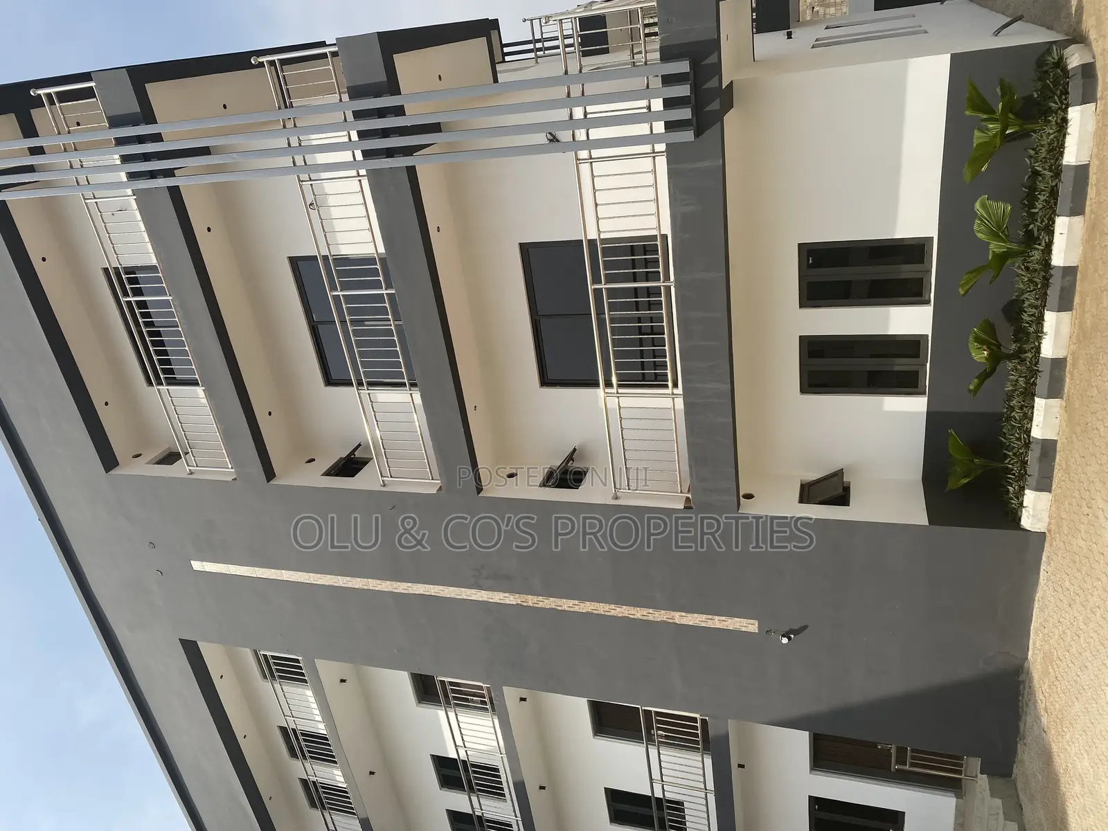 2bdrm Block of Flats in Durumi By Urban for rent in Durumi