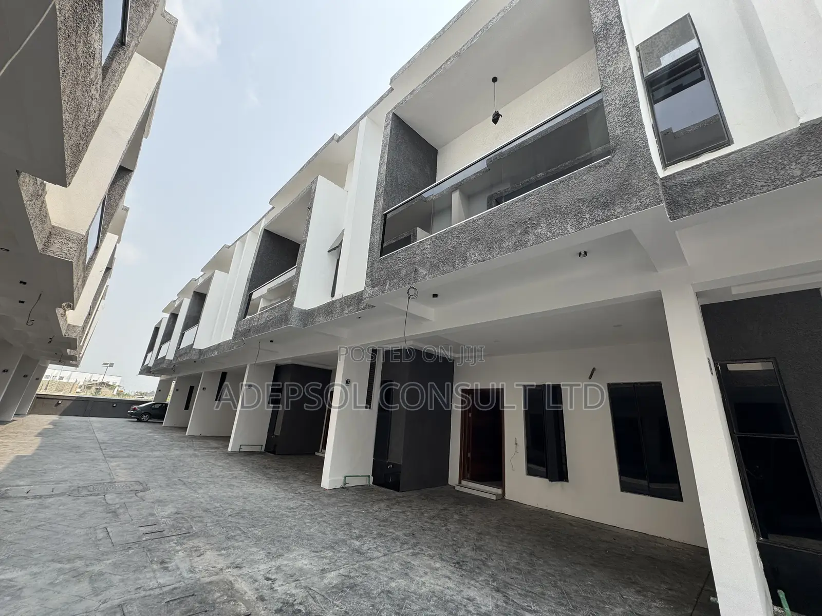 Luxury 4 Bedroom Terrace Duplex in Ikota Gra in Ikota