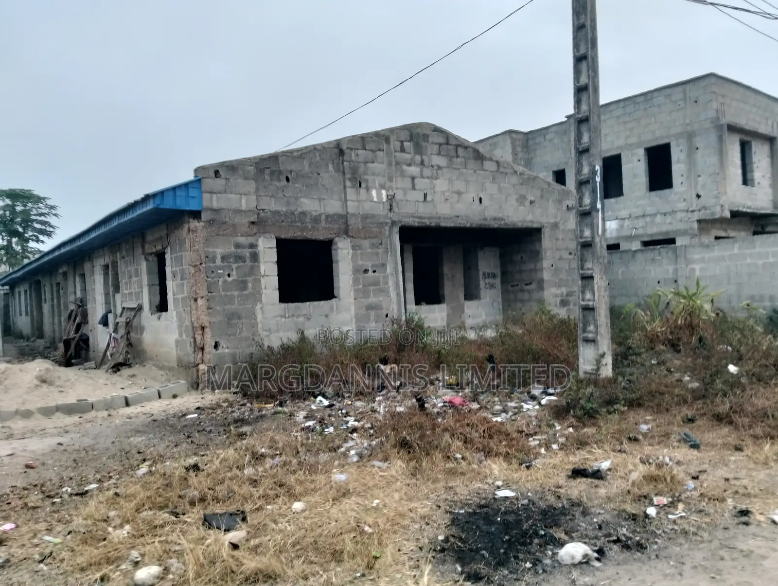 6bdrm Bungalow in Ibeshe for sale in Ibeshe / Ikorodu