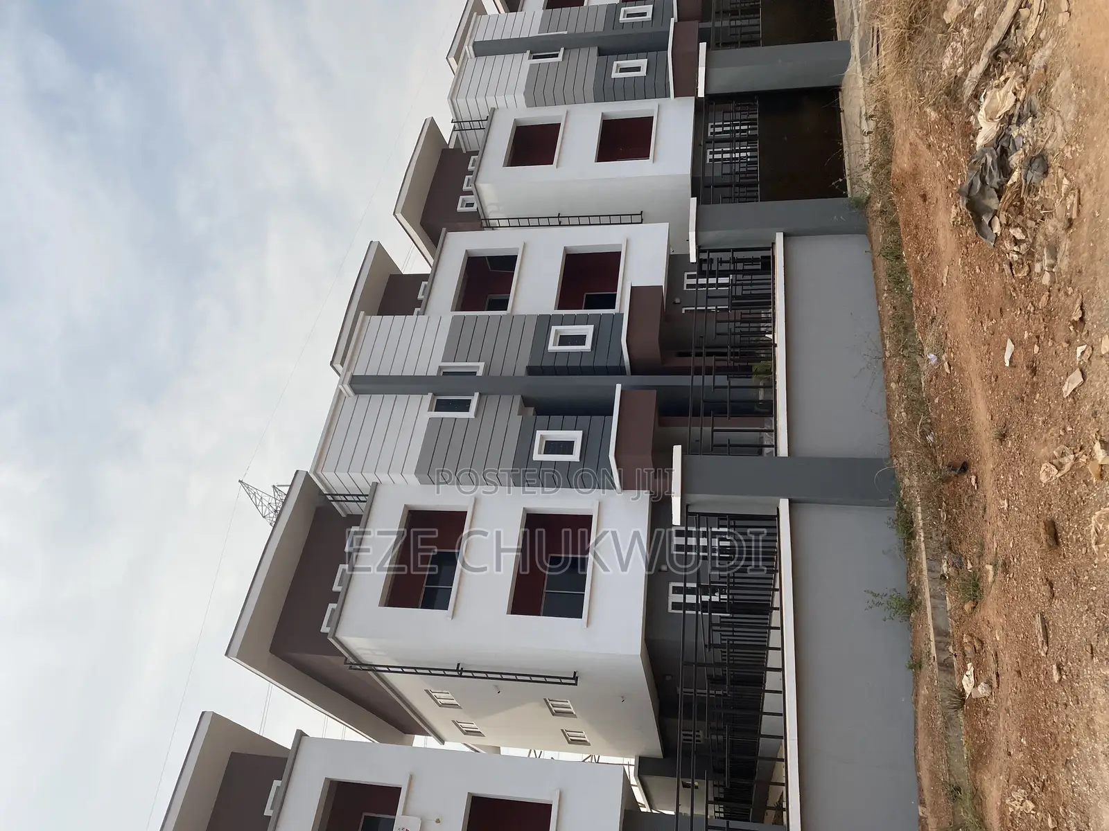 4bdrm Duplex in Estate Tence, Enugu for sale in Enugu