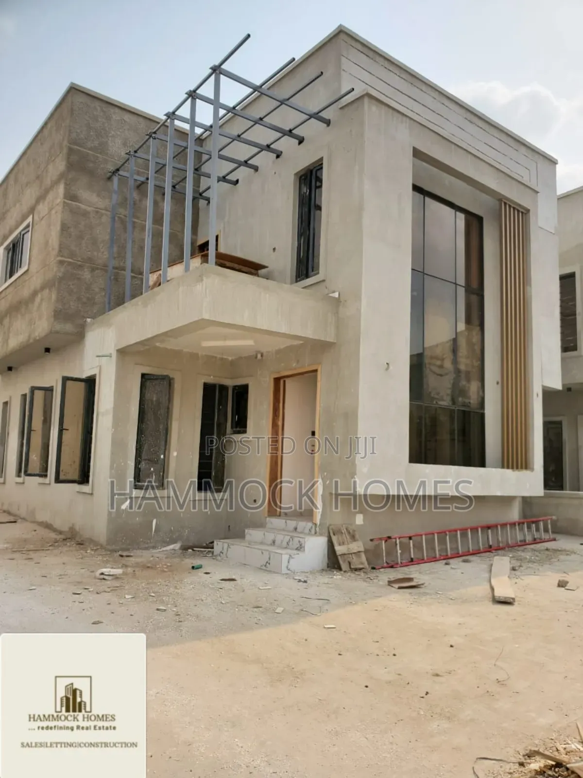 5bdrm Duplex in Omololu Olunloyo Gra, Oluyole Estate for sale in Oluyole Estate