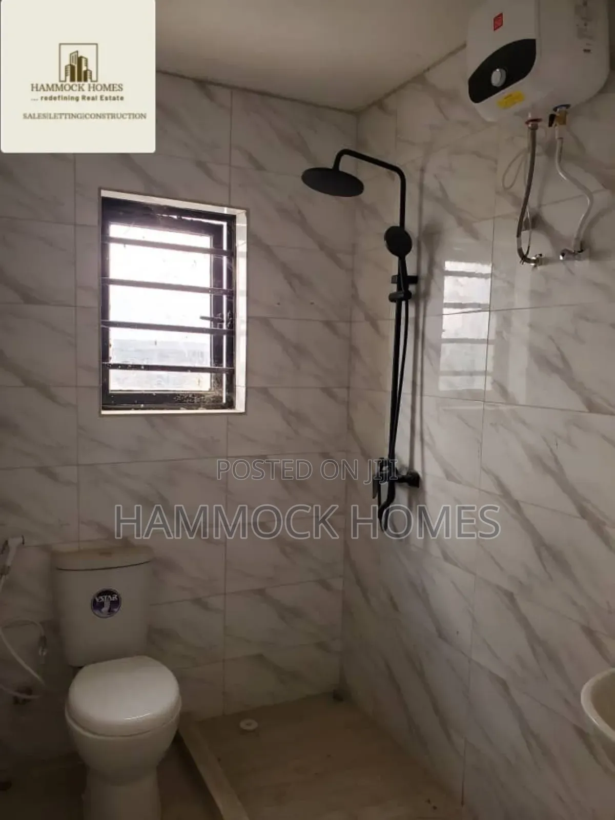 5bdrm Duplex in Omololu Olunloyo Gra, Oluyole Estate for sale in Oluyole Estate