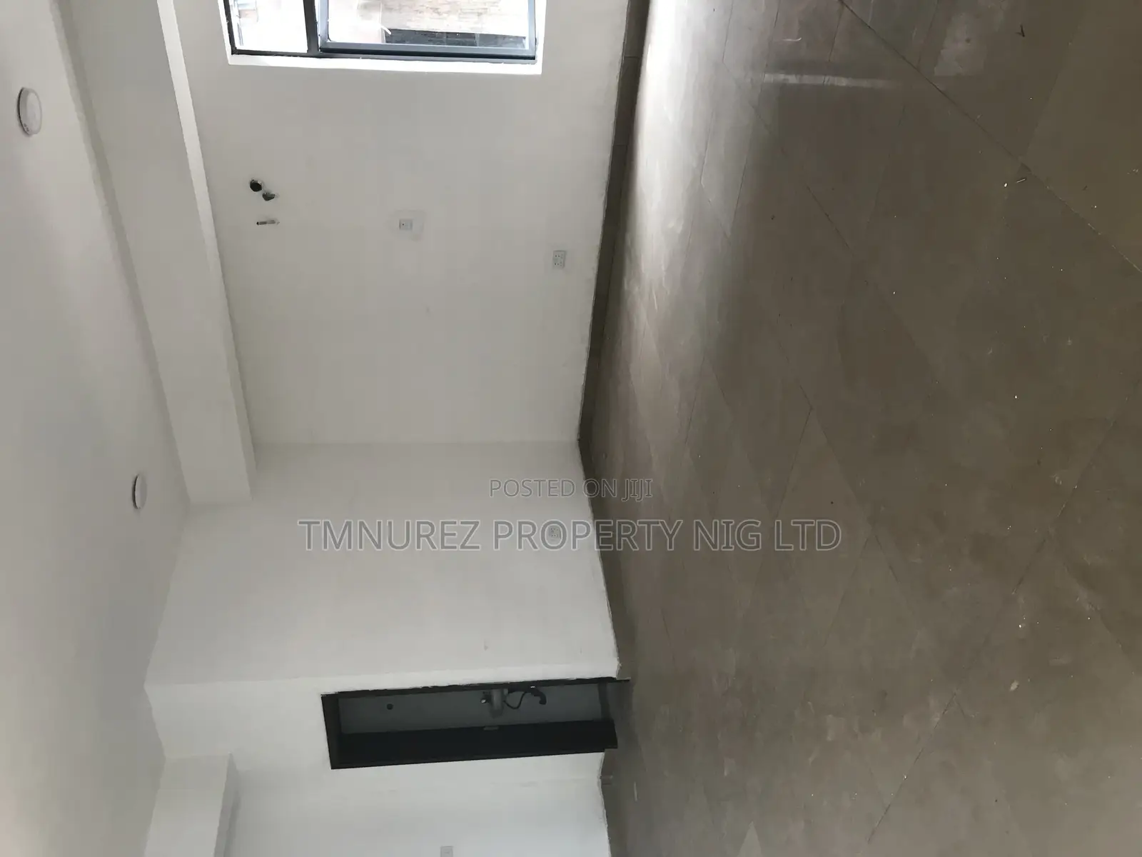Shop for Rent in Lekki Phase1 in Lekki Phase 1