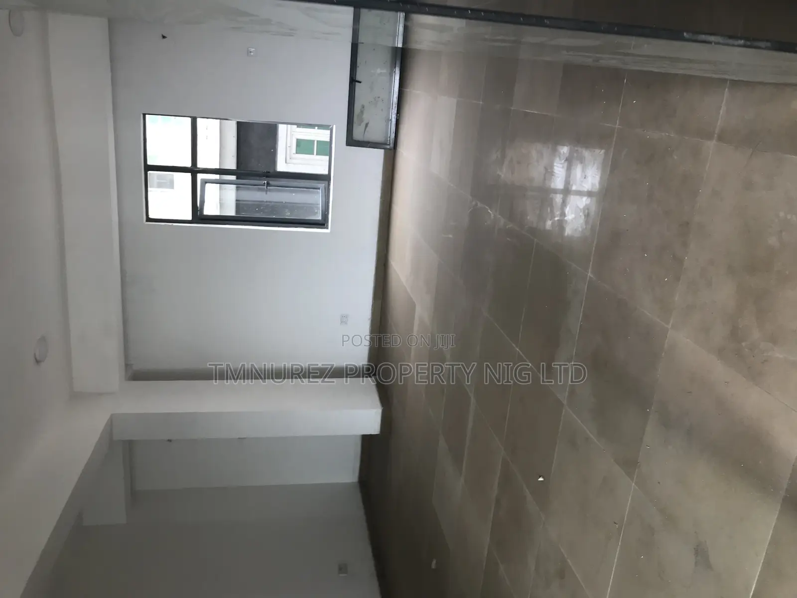 Shop for Rent in Lekki Phase1 in Lekki Phase 1