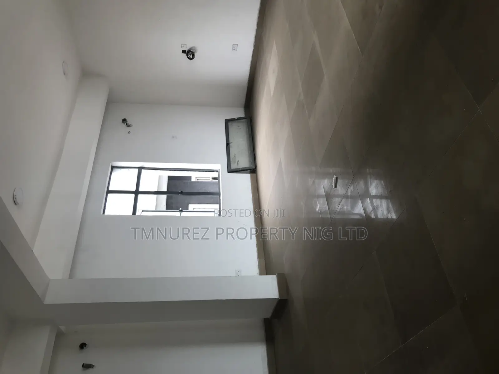Shop for Rent in Lekki Phase1 in Lekki