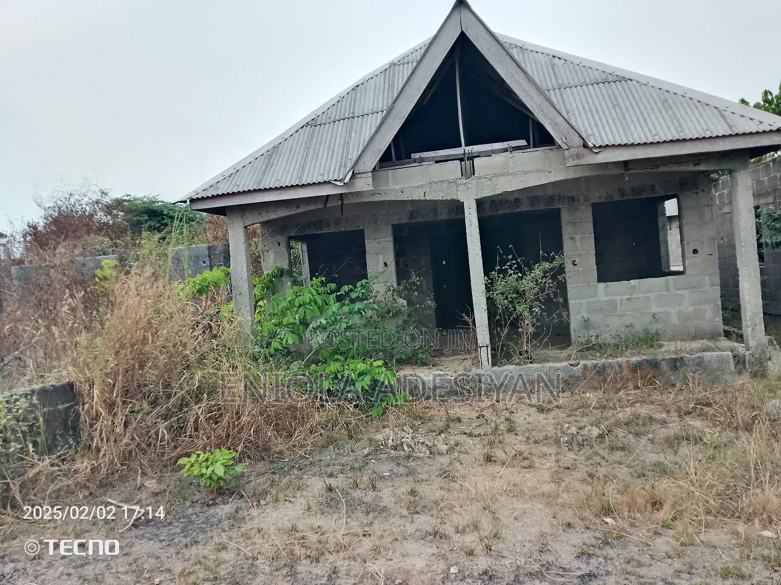 2bdrm Block of Flats in Reri Estate, Igbogbo for sale in Igbogbo