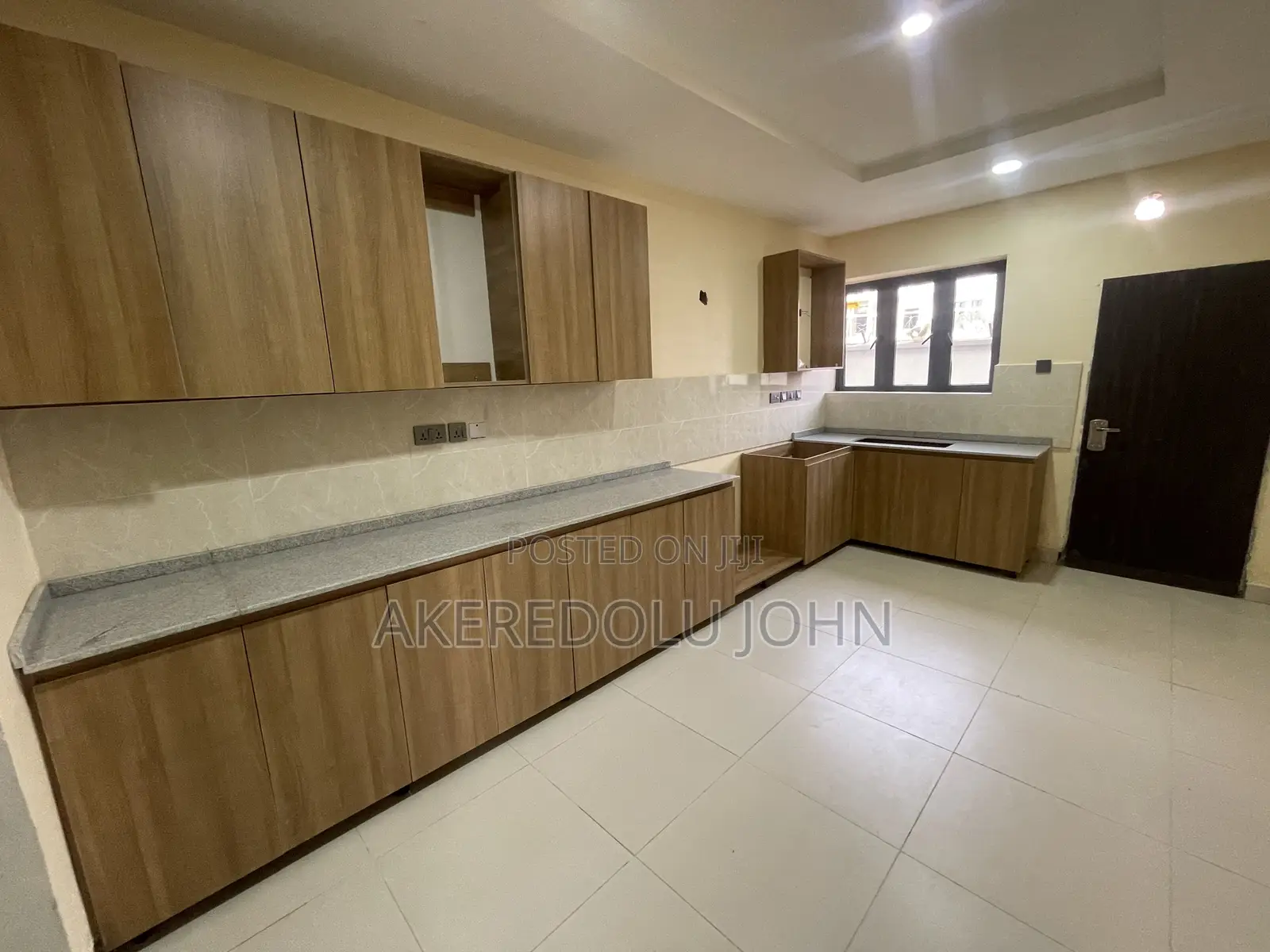 5bdrm Townhouse/Terrace in Jahi for Sale in Jahi