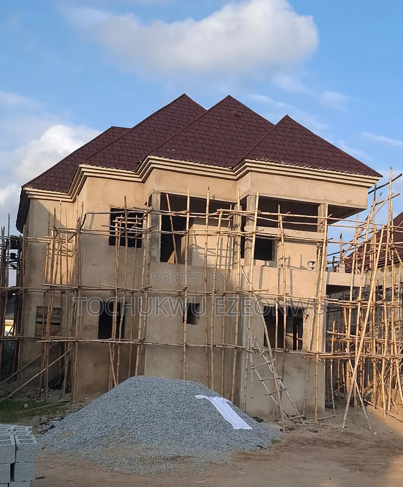 5bdrm Duplex in Summit Estate, Lugbe District for sale in Lugbe District