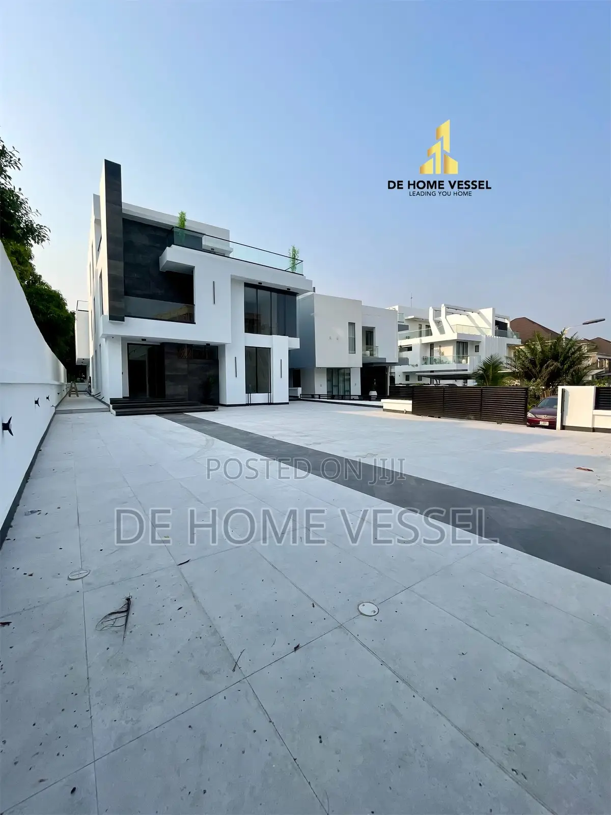 5 Bed Smart Home With Cinema, Elevator, Gym, Pool & Rooftop in Lekki