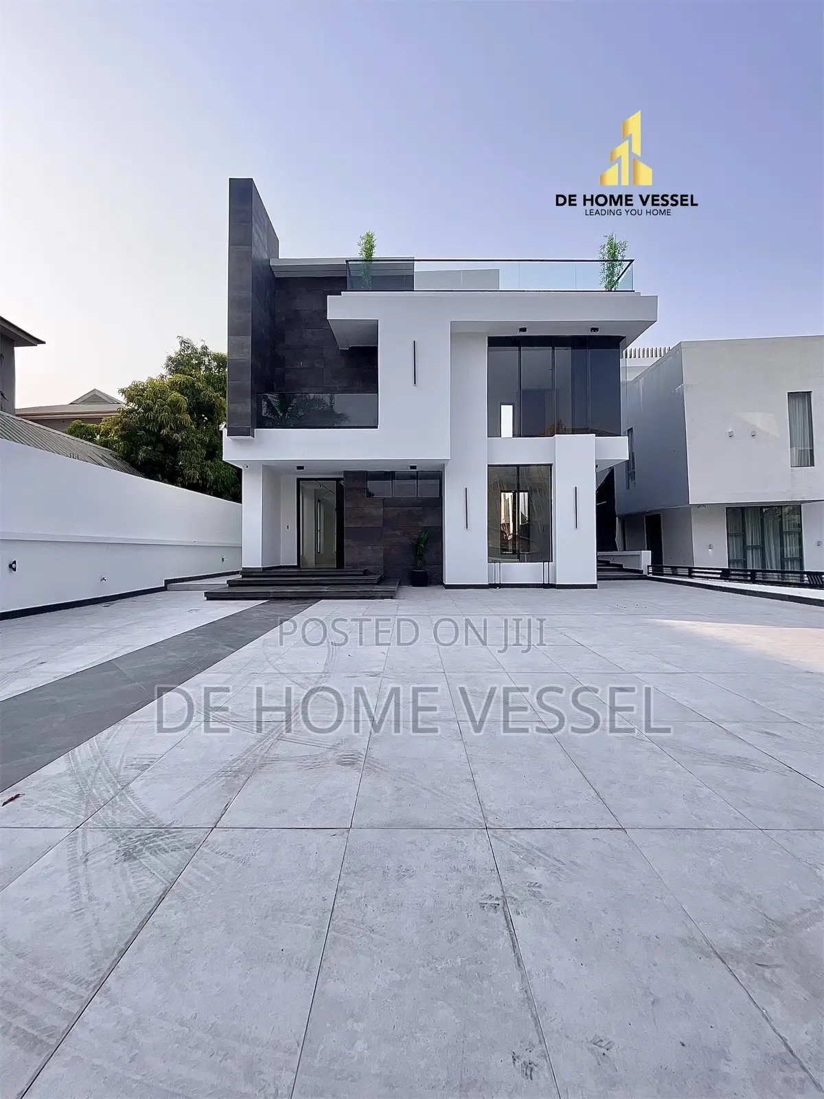 5 Bed Smart Home With Cinema, Elevator, Gym, Pool & Rooftop in Lekki