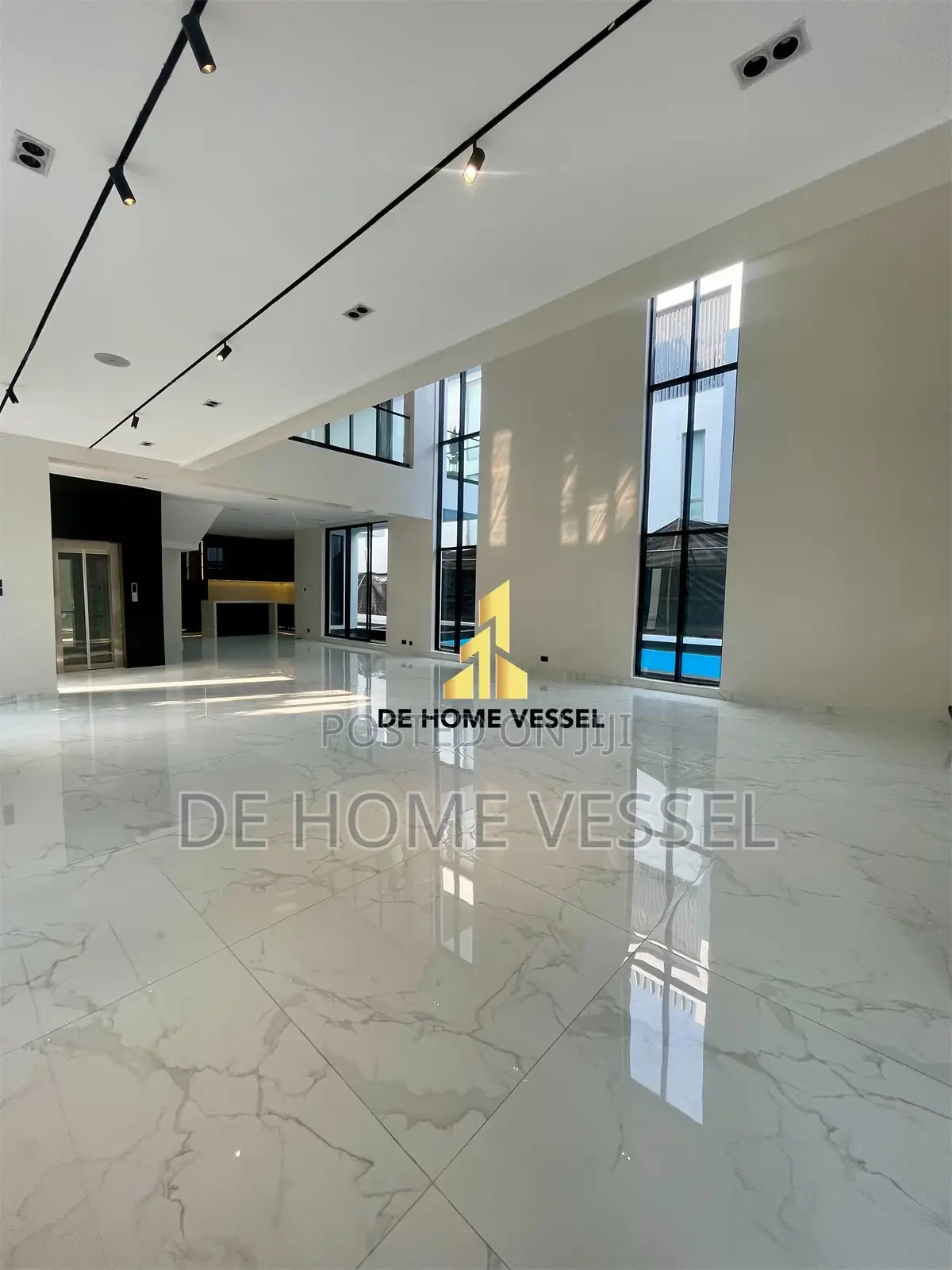 5 Bed Smart Home With Cinema, Elevator, Gym, Pool & Rooftop in Lekki