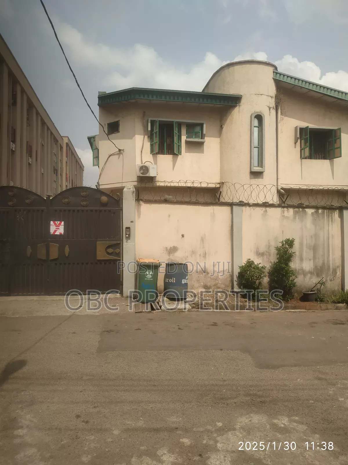 4bdrm Duplex in Ikosi Gra for sale in GRA Phase 2 Shangisha