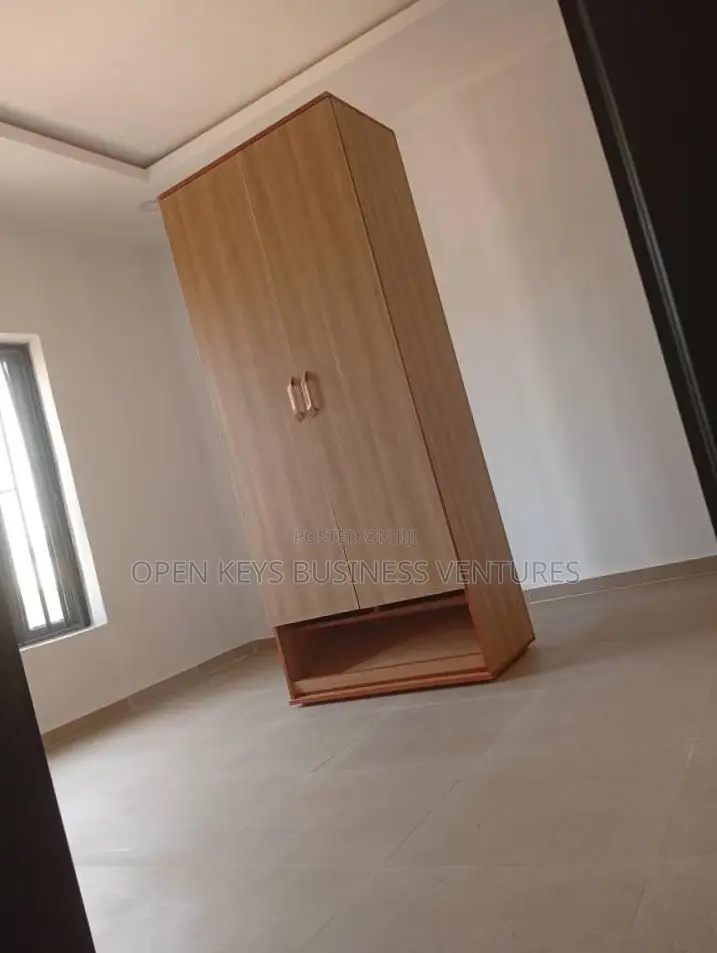 Furnished 3bdrm Duplex in Queen'S School Gra, Apata for sale in Apata