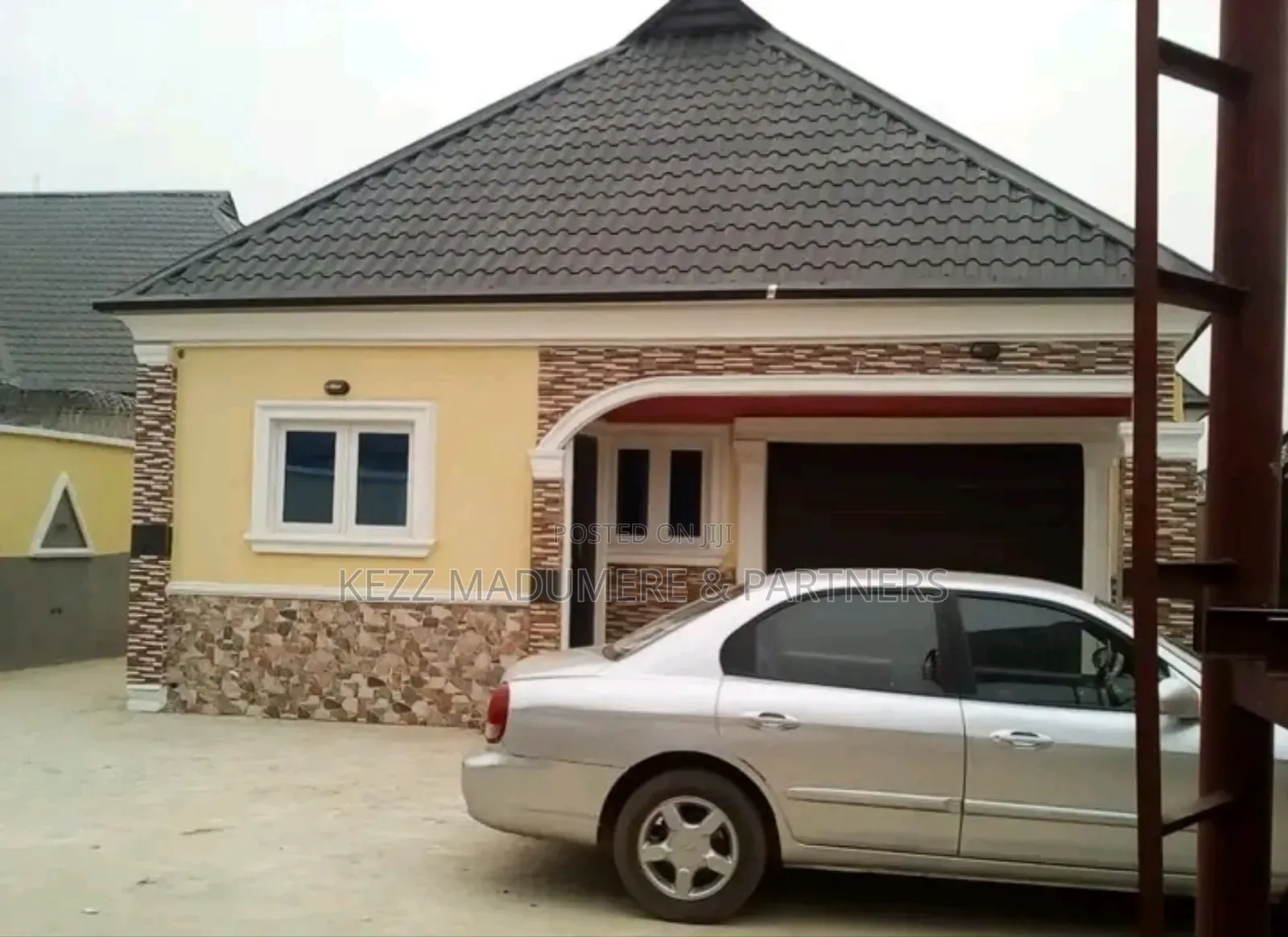 5bdrm Bungalow in Avu , Owerri, Imo for sale in Owerri